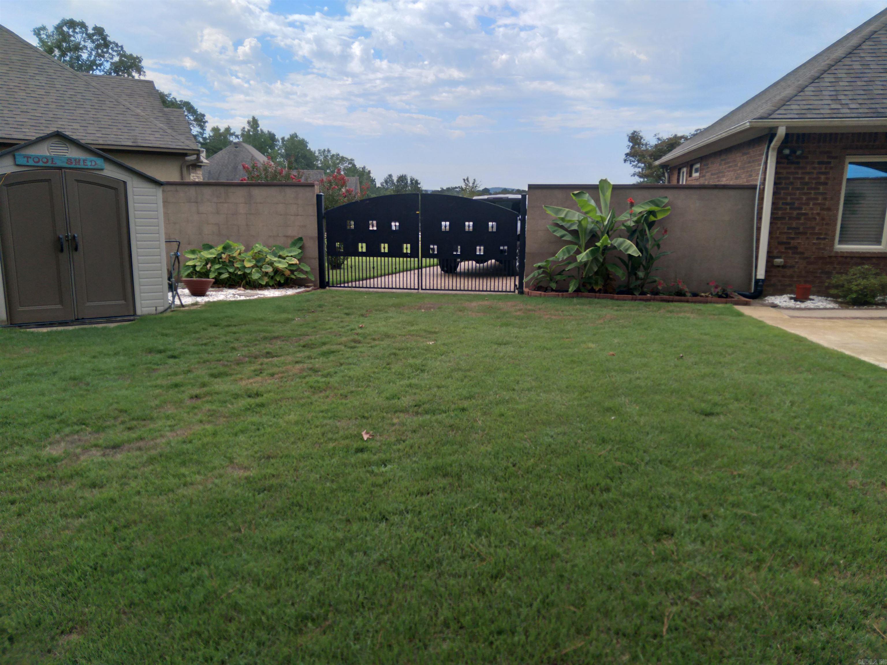 MAPLEWOOD ESTATES - Residential