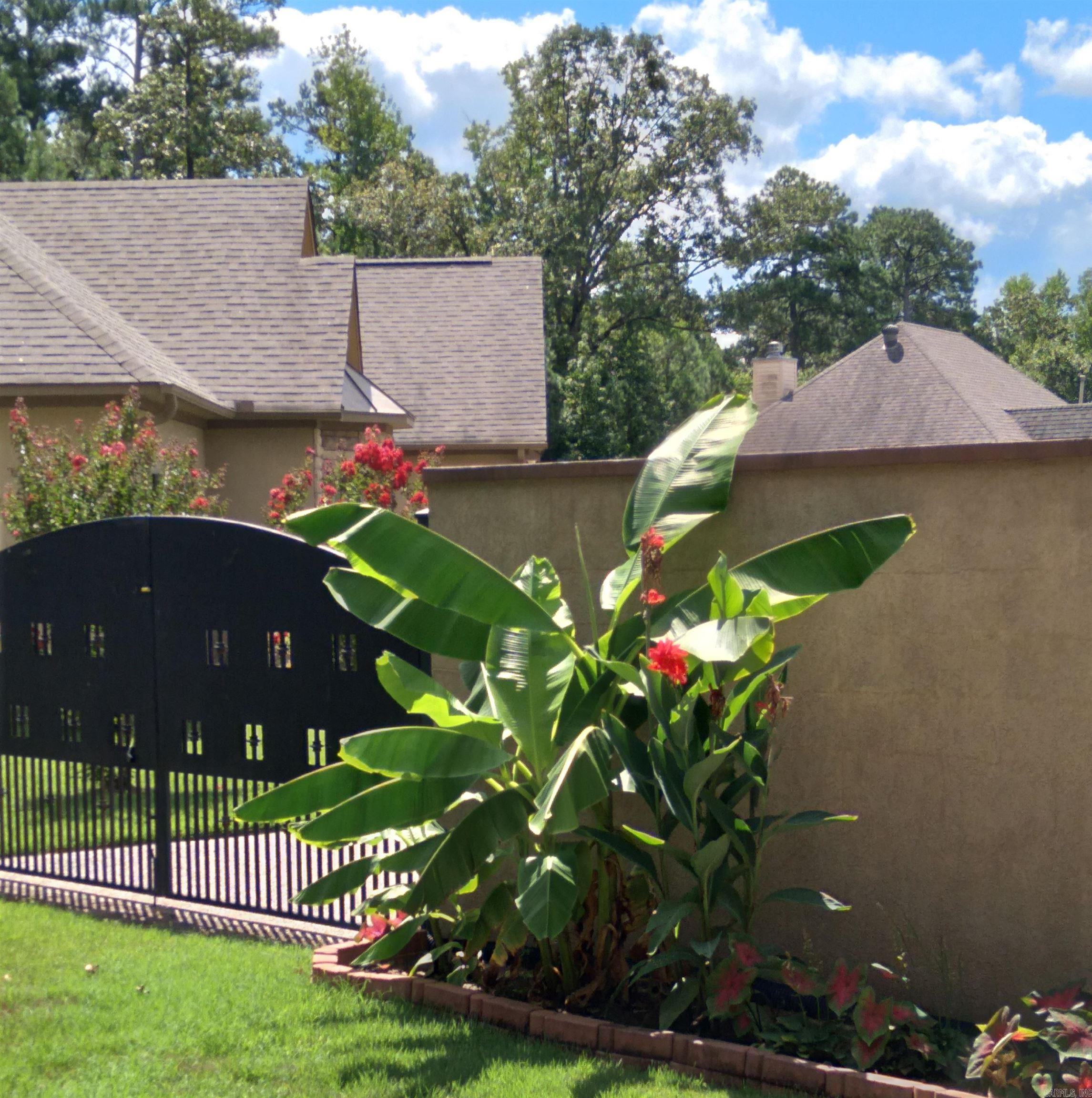 MAPLEWOOD ESTATES - Residential