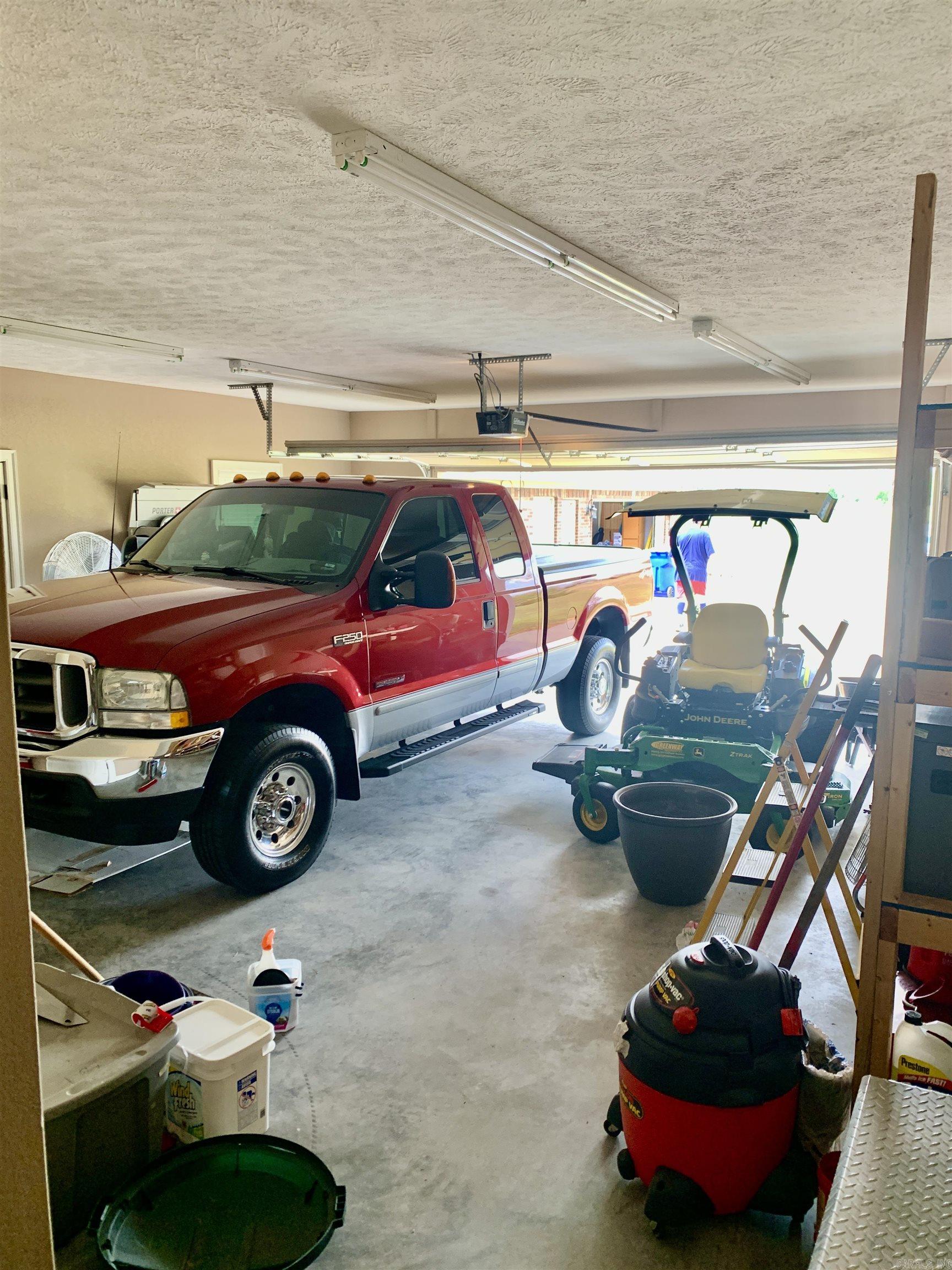 WOODRIDGE - Residential