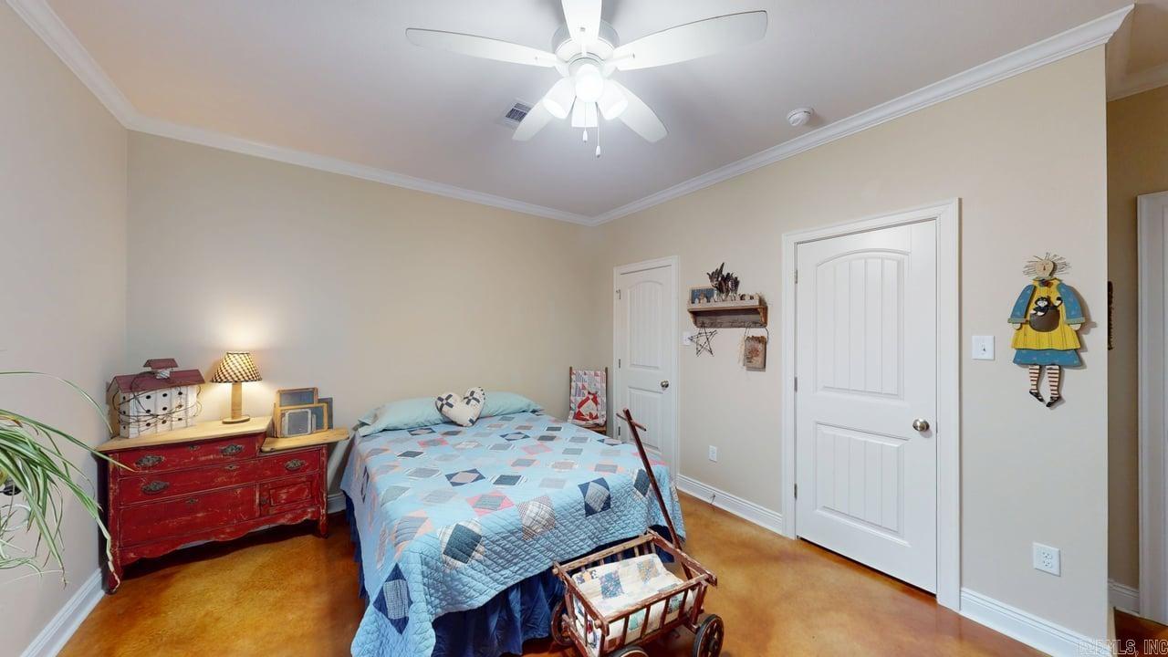 Salem Woods - Residential