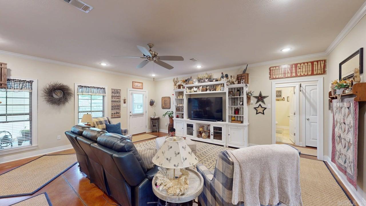 Salem Woods - Residential