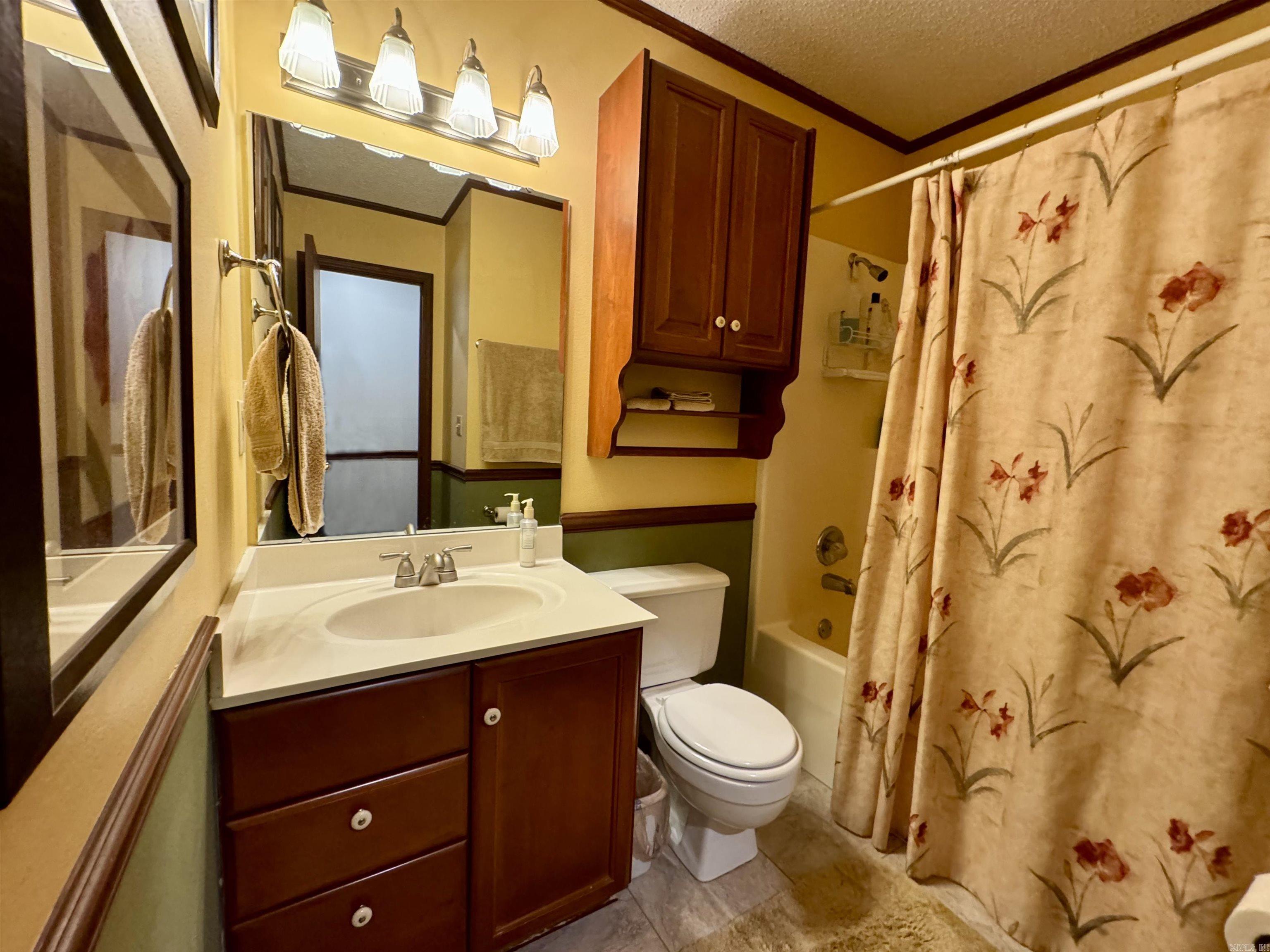 EASTWOOD ACRES - Residential