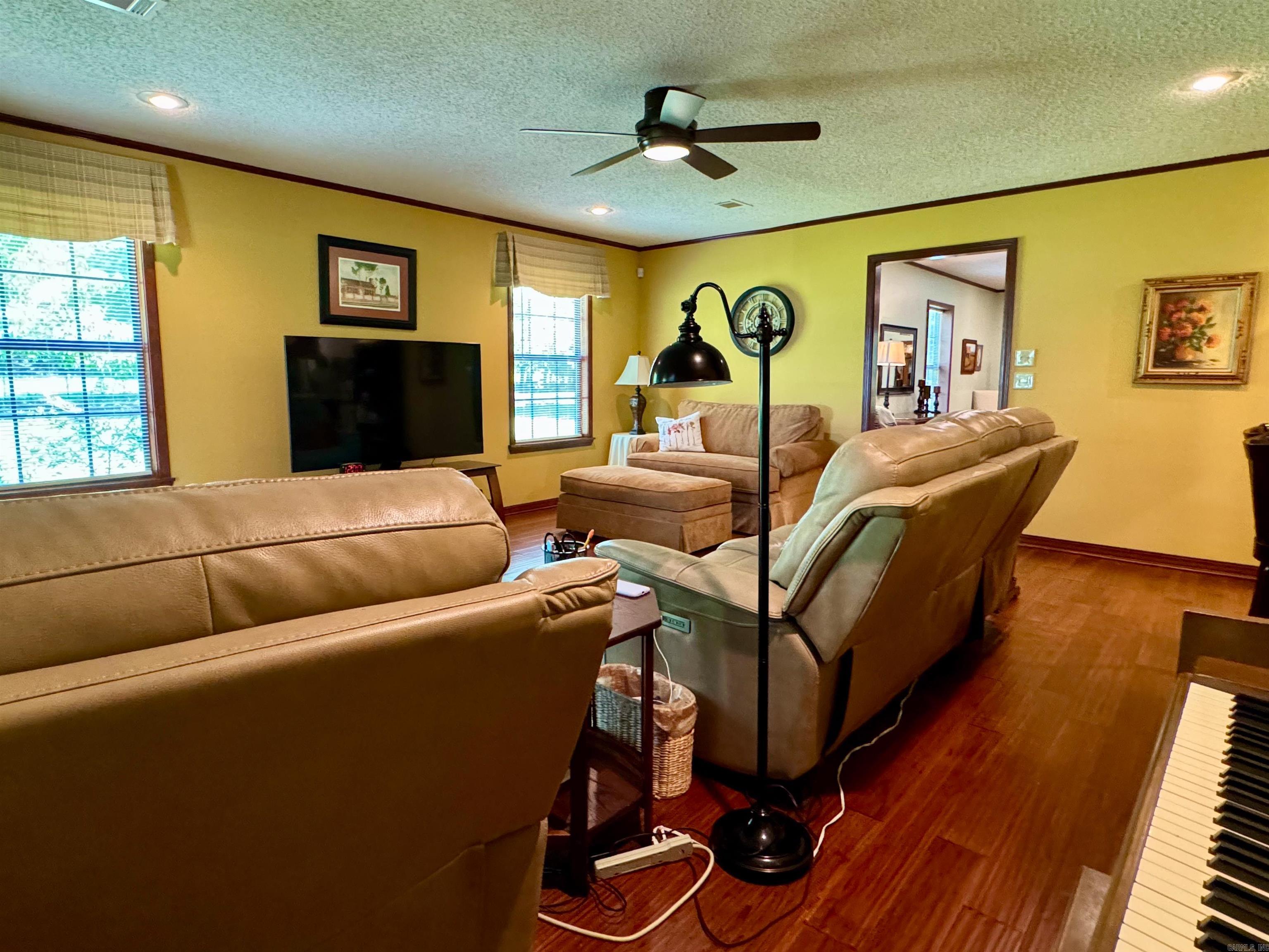 EASTWOOD ACRES - Residential