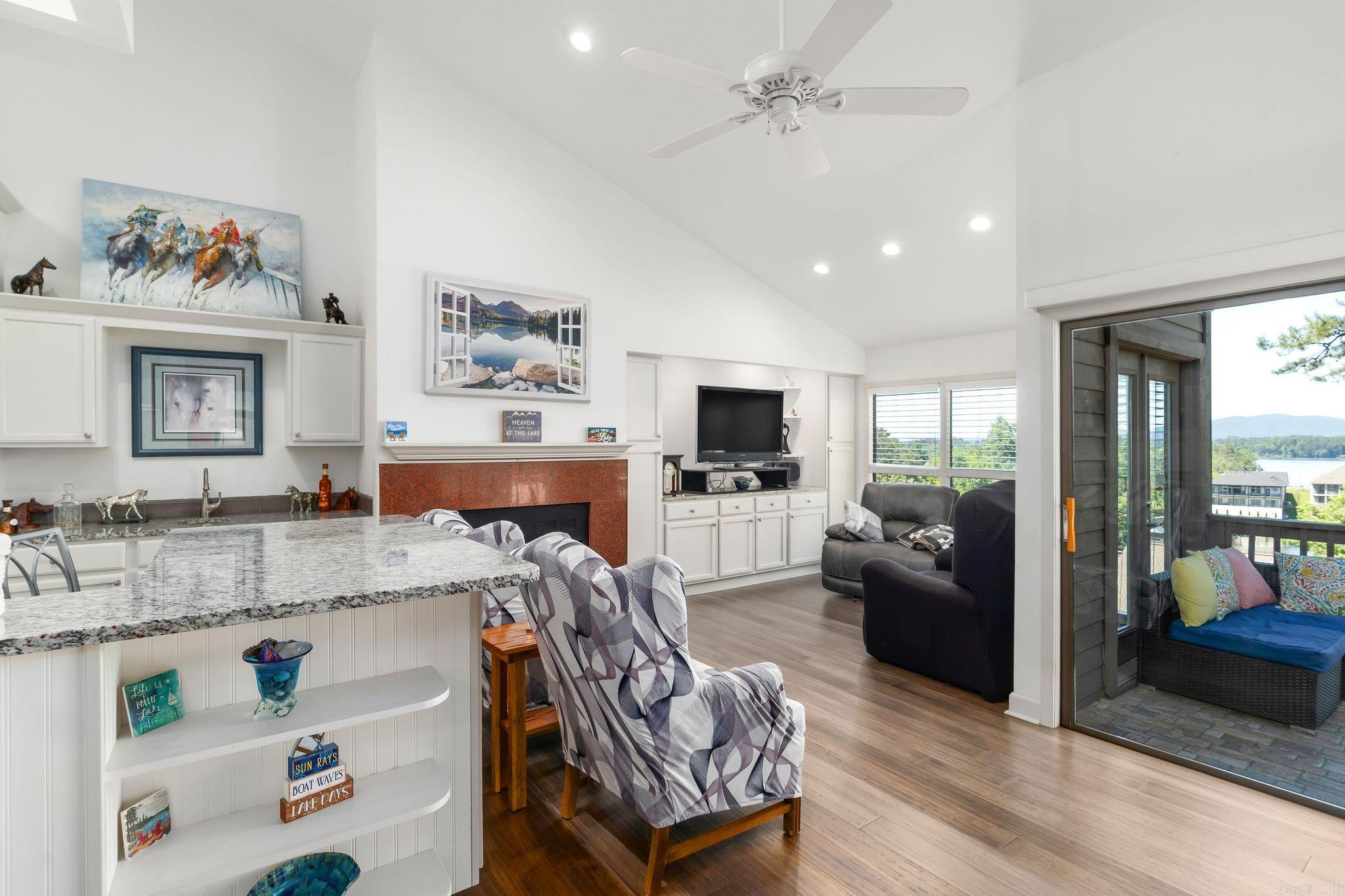 SOUTH SHORE HPR - Residential