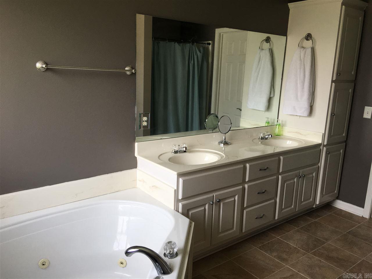 JUSTIN PLACE - Residential