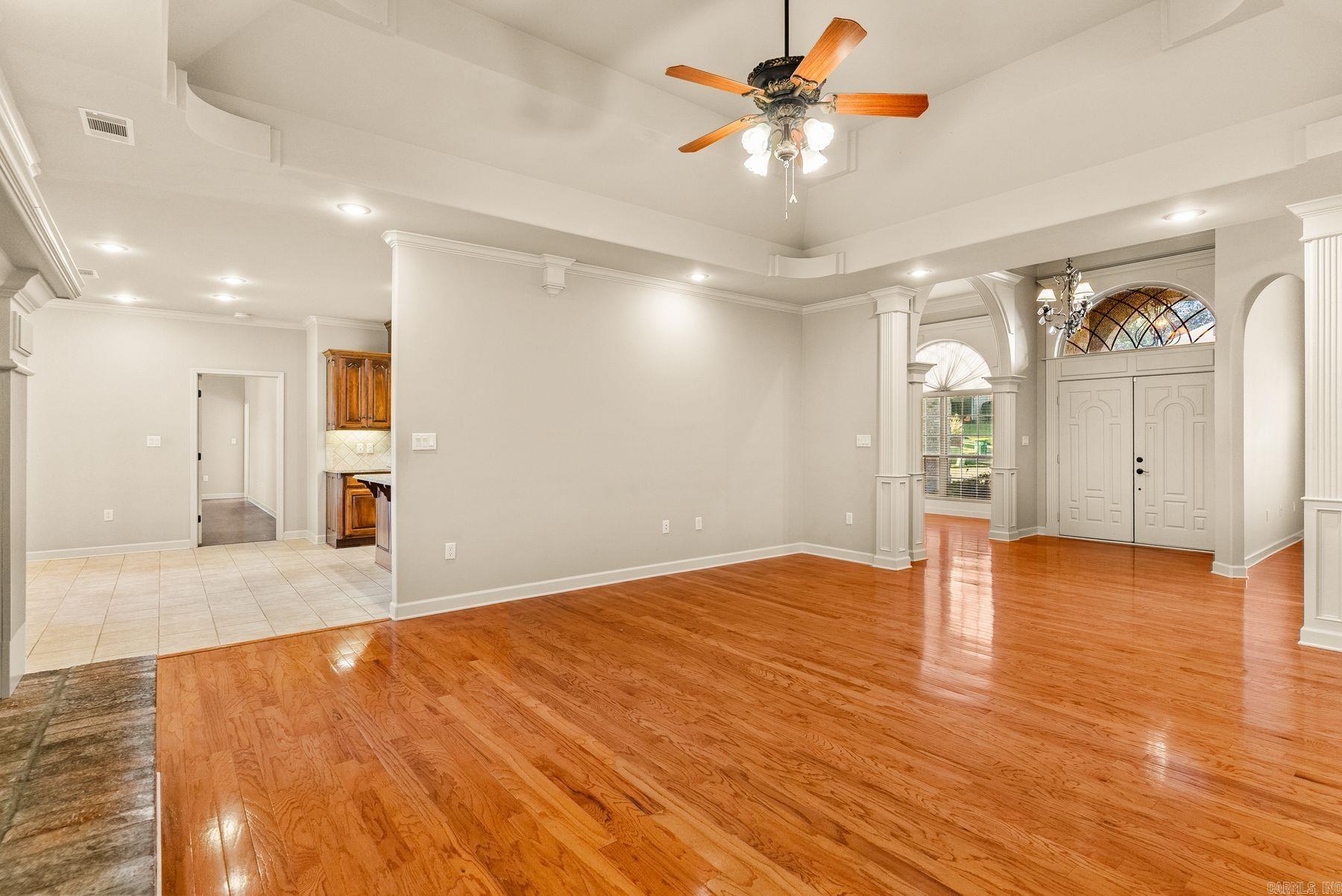 MILLERS CROSSING - Residential