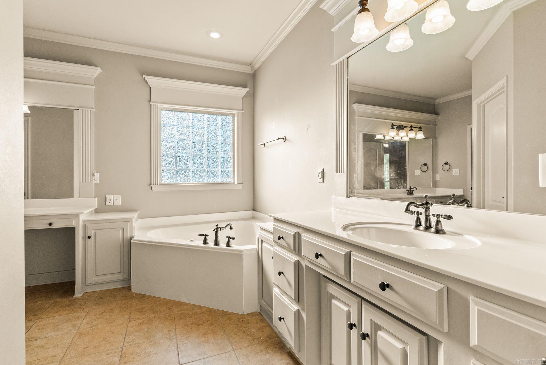 MILLERS CROSSING - Residential