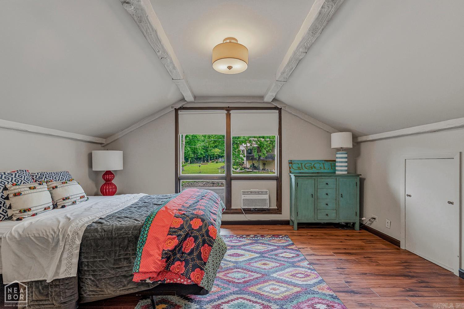 EAST LAKE - Residential