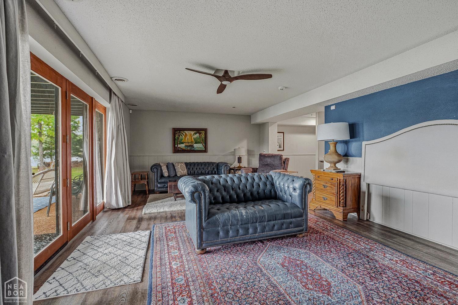 EAST LAKE - Residential
