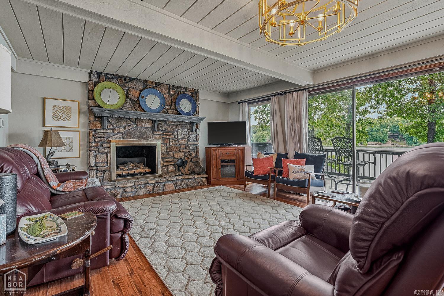 EAST LAKE - Residential