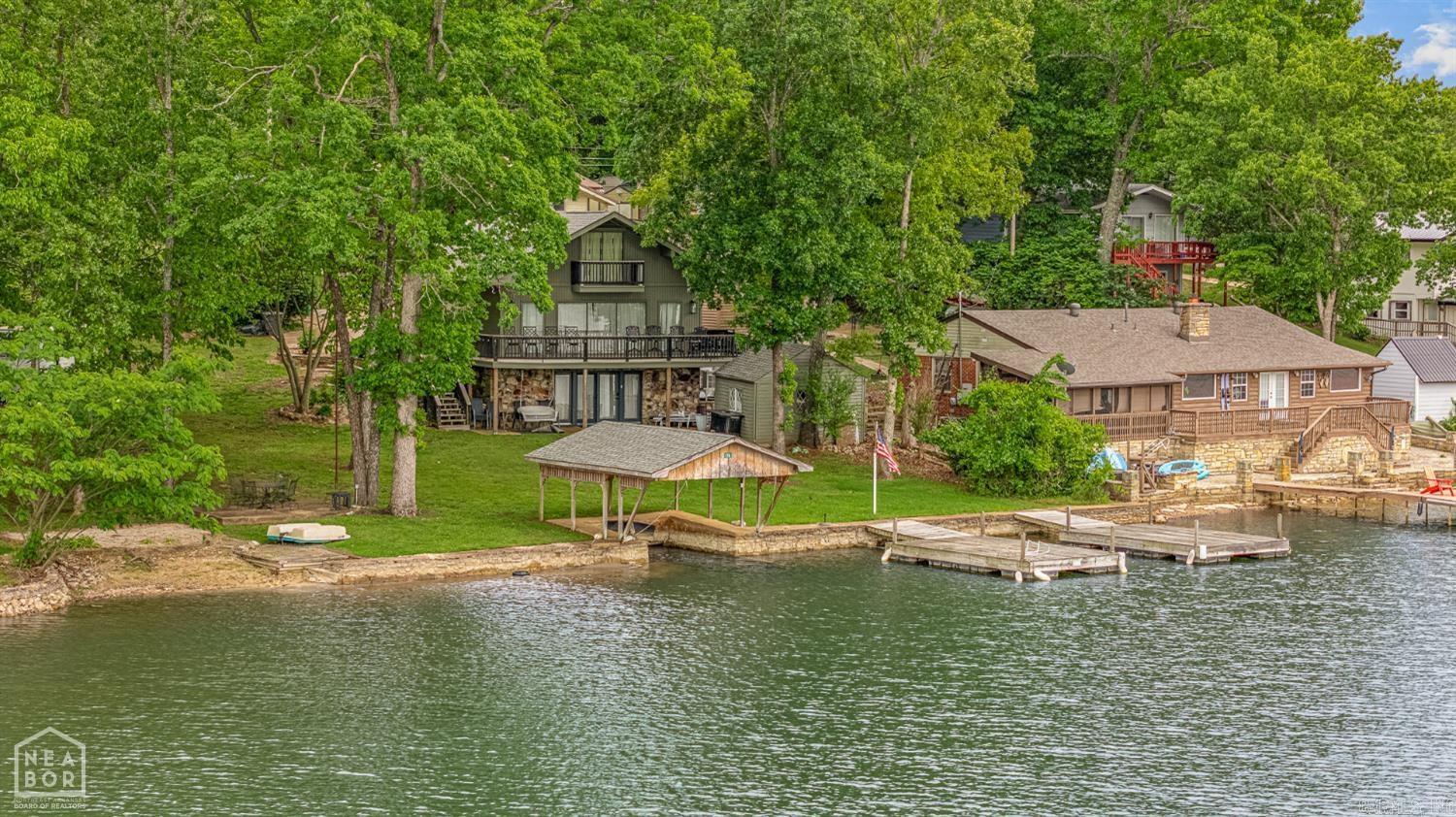 EAST LAKE - Residential