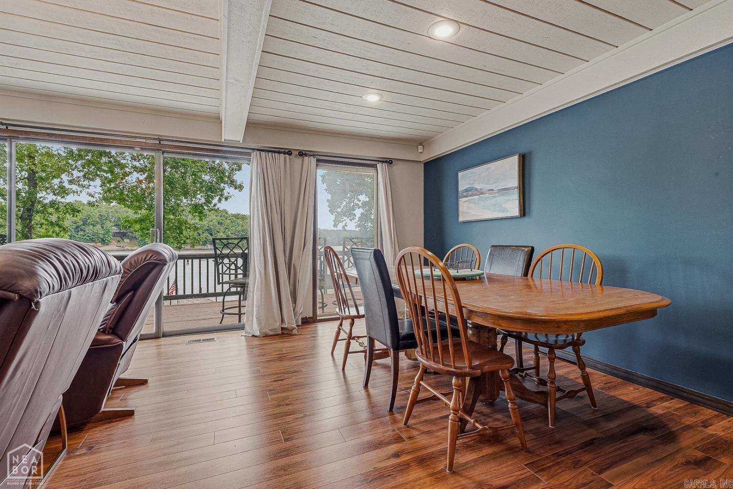 EAST LAKE - Residential