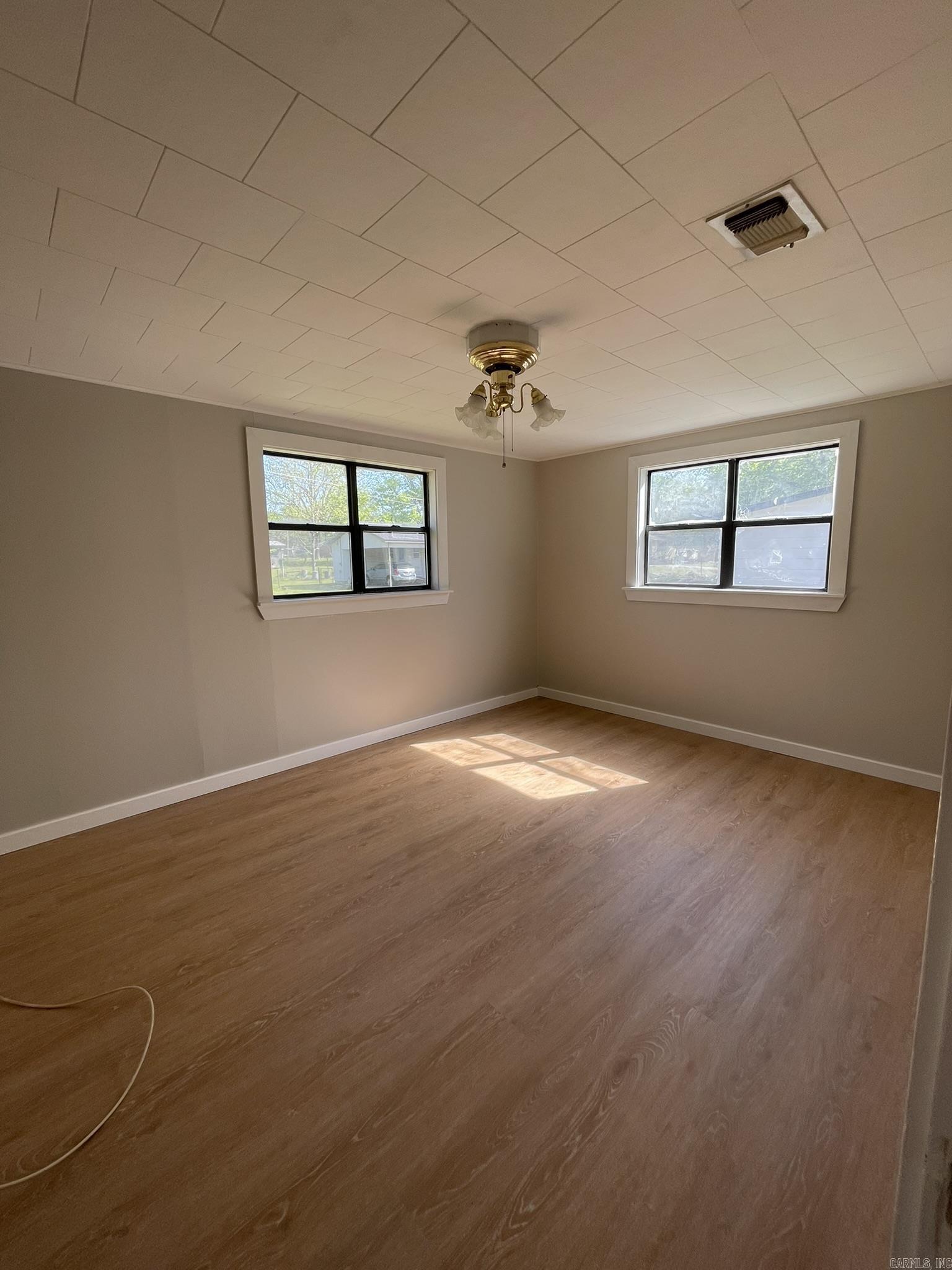 TURNERS SUB OF WHITLEY - Residential