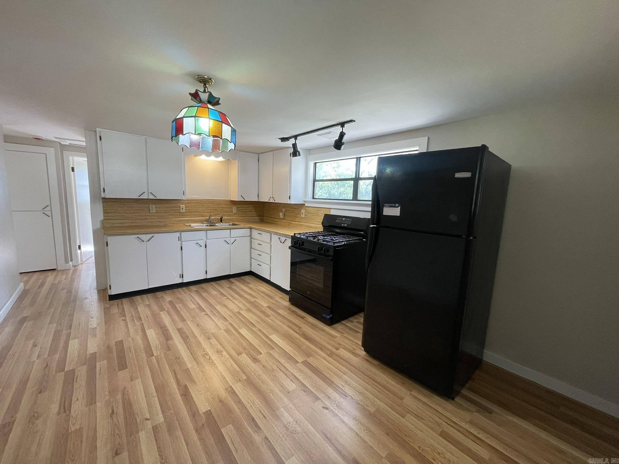 TURNERS SUB OF WHITLEY - Residential