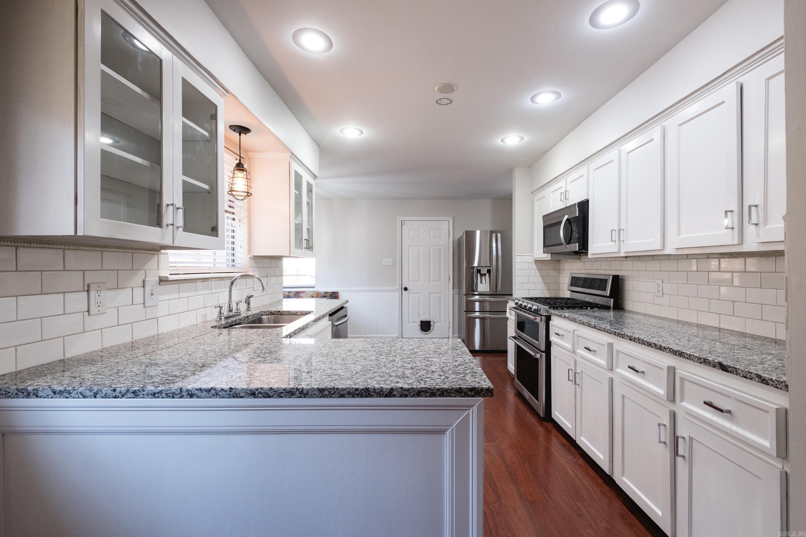 MARLOWE MANOR - Residential