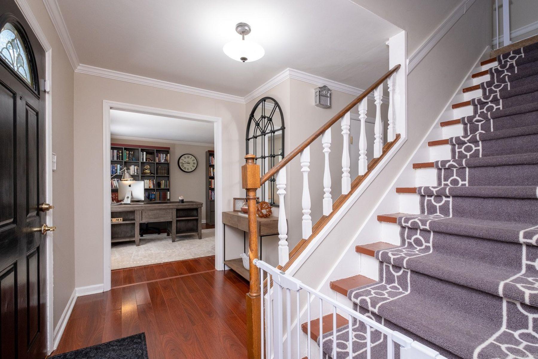 MARLOWE MANOR - Residential