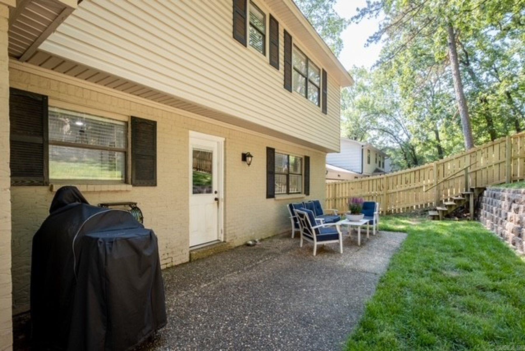 MARLOWE MANOR - Residential