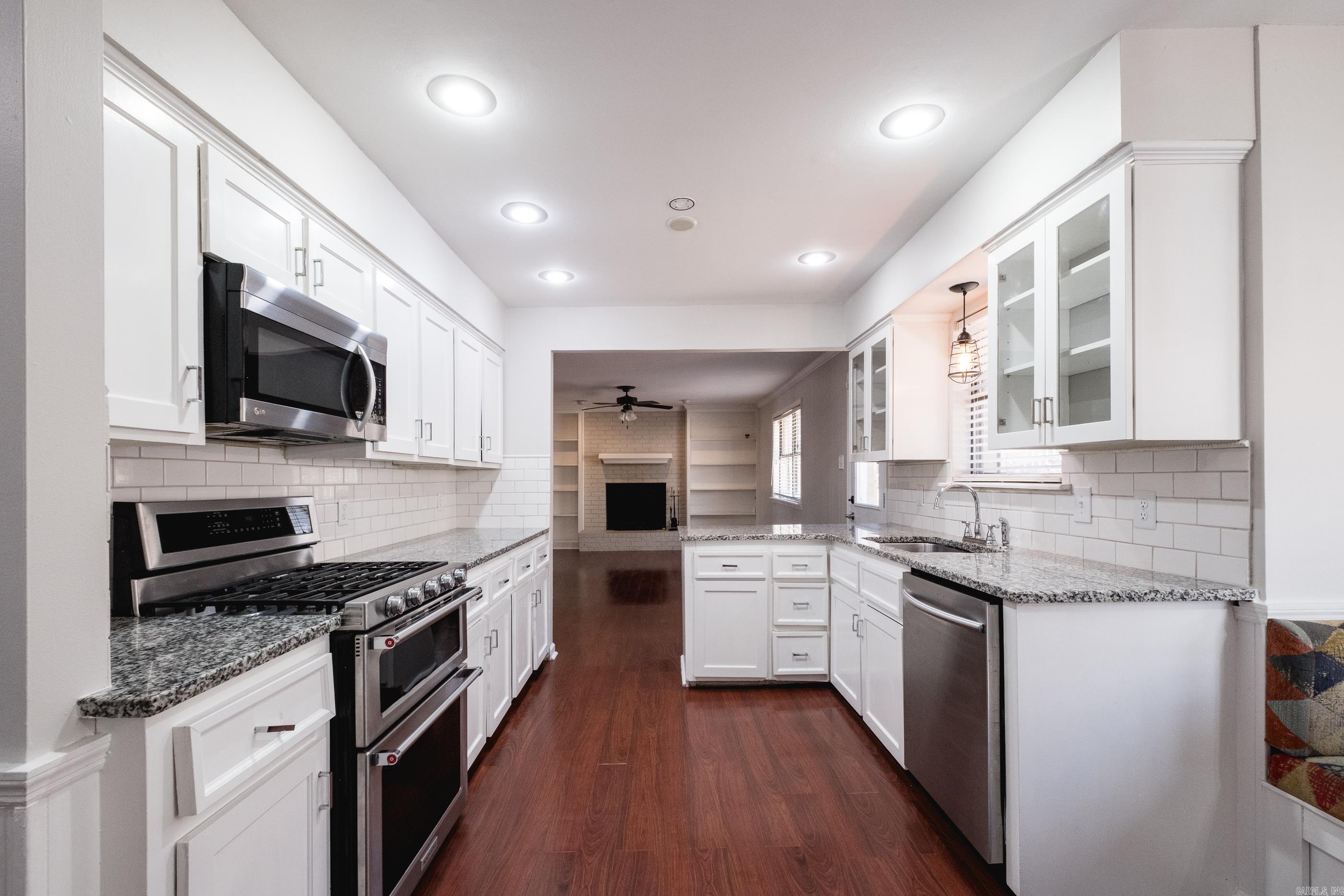 MARLOWE MANOR - Residential