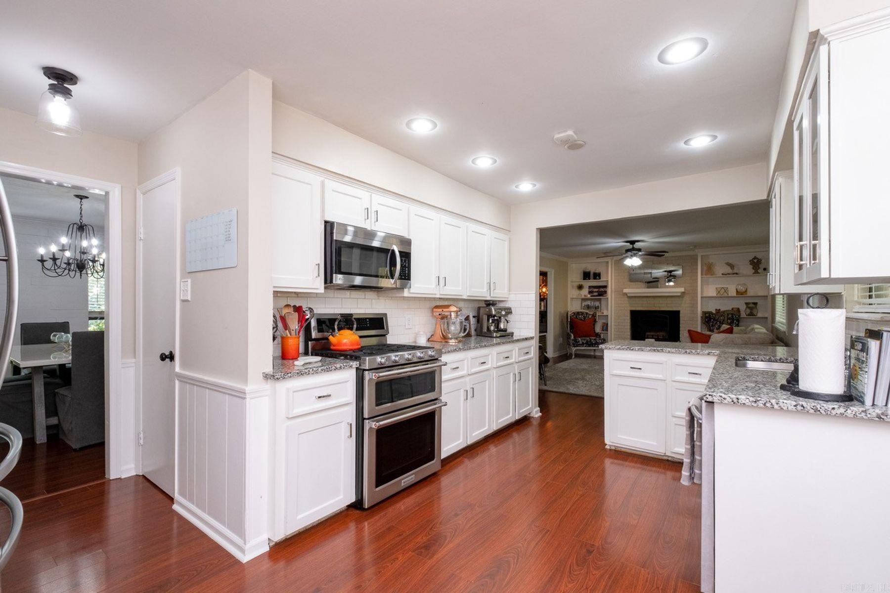 MARLOWE MANOR - Residential