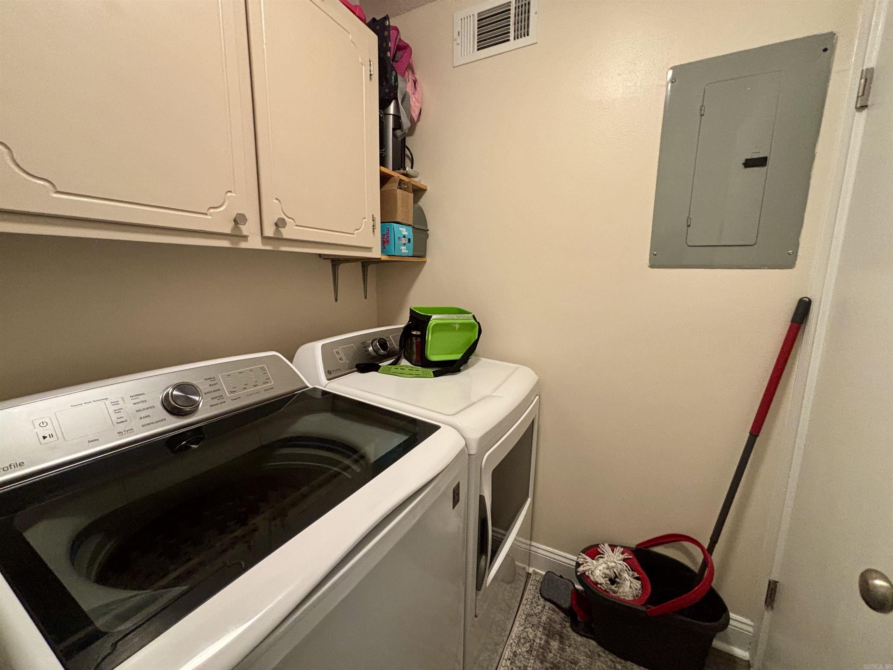 FIELDCREST - Residential