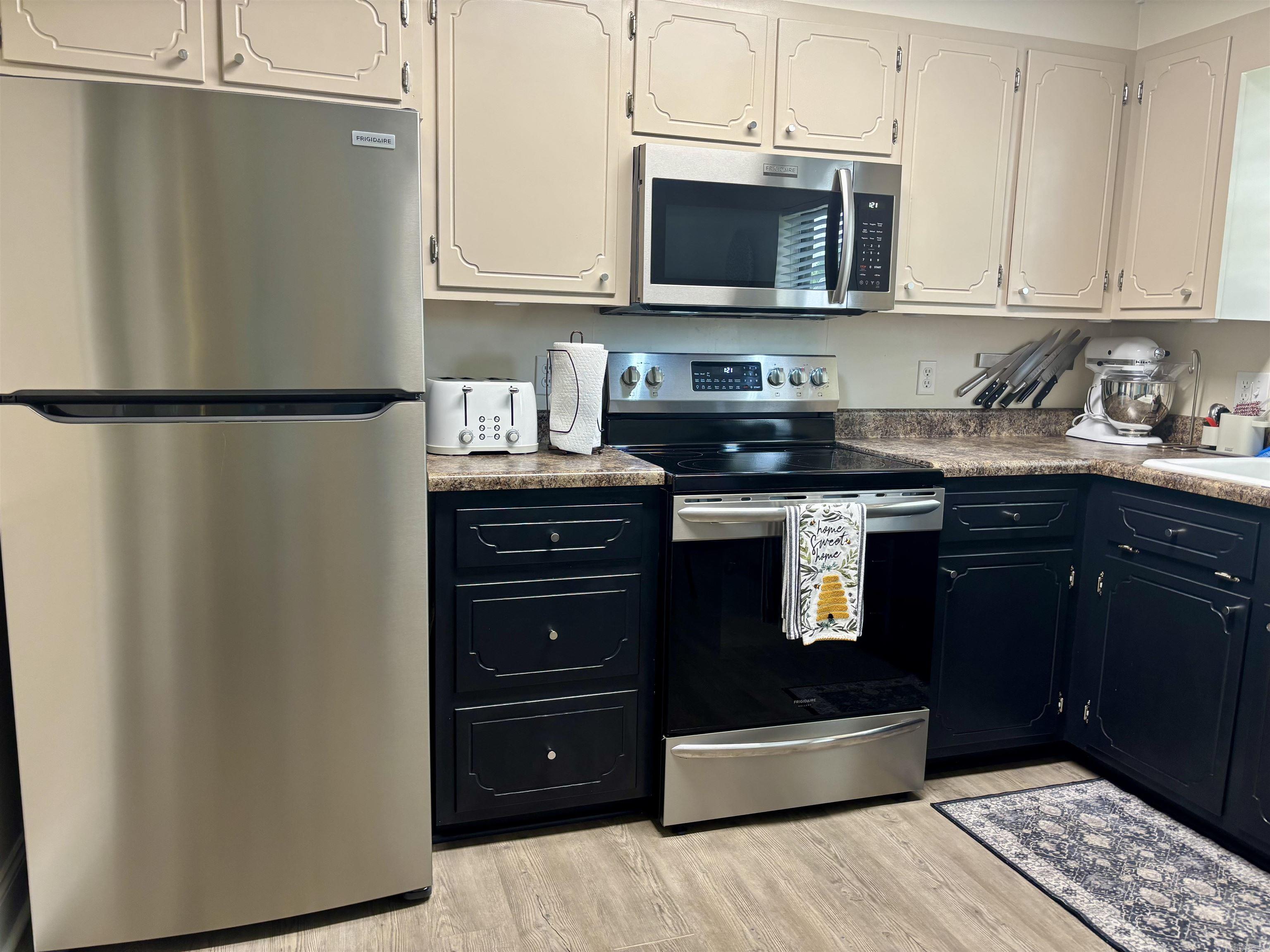 FIELDCREST - Residential