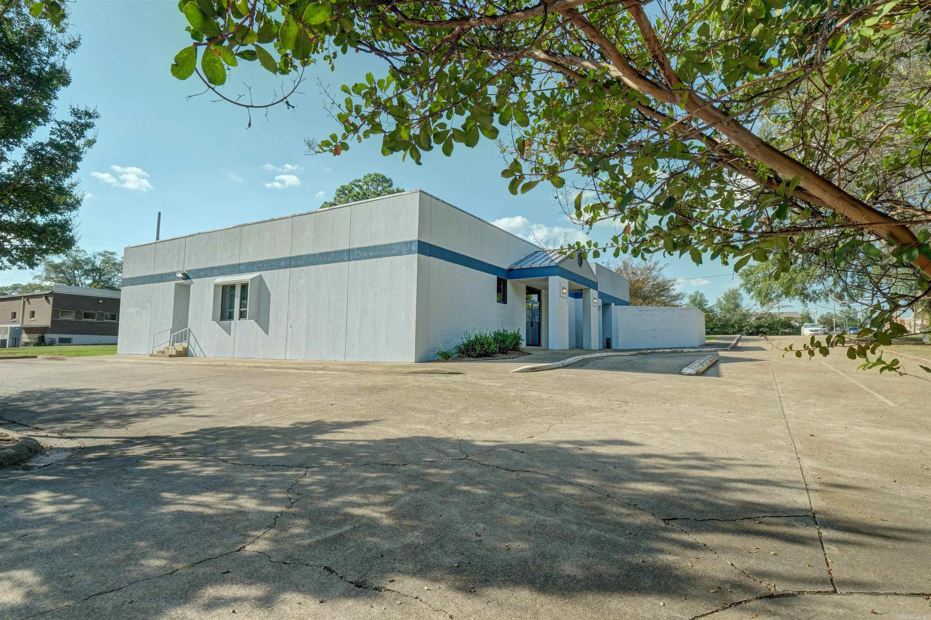 W L BRADLEY ADDN - Commercial Sale