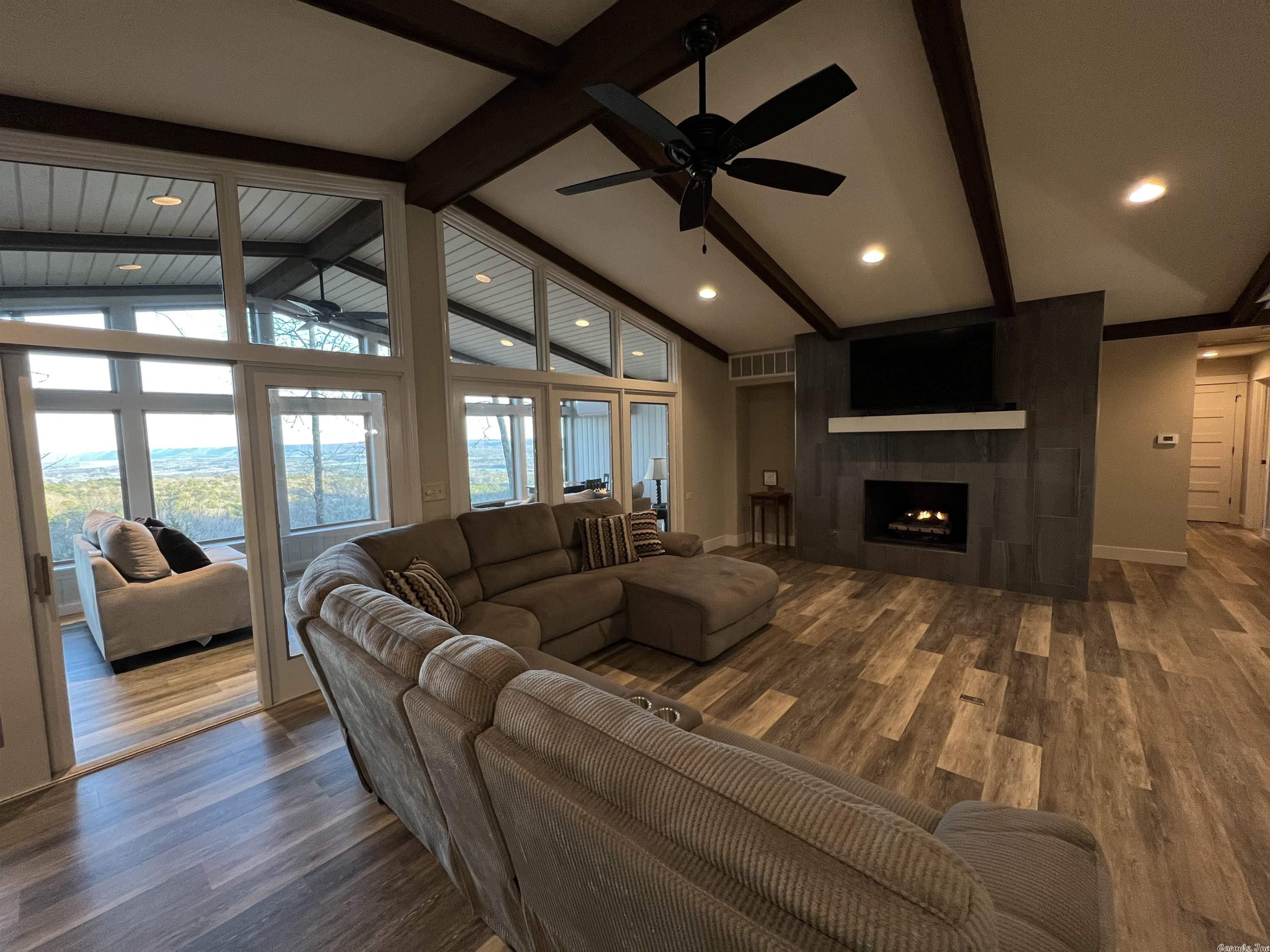 INDIAN HILLS - Residential