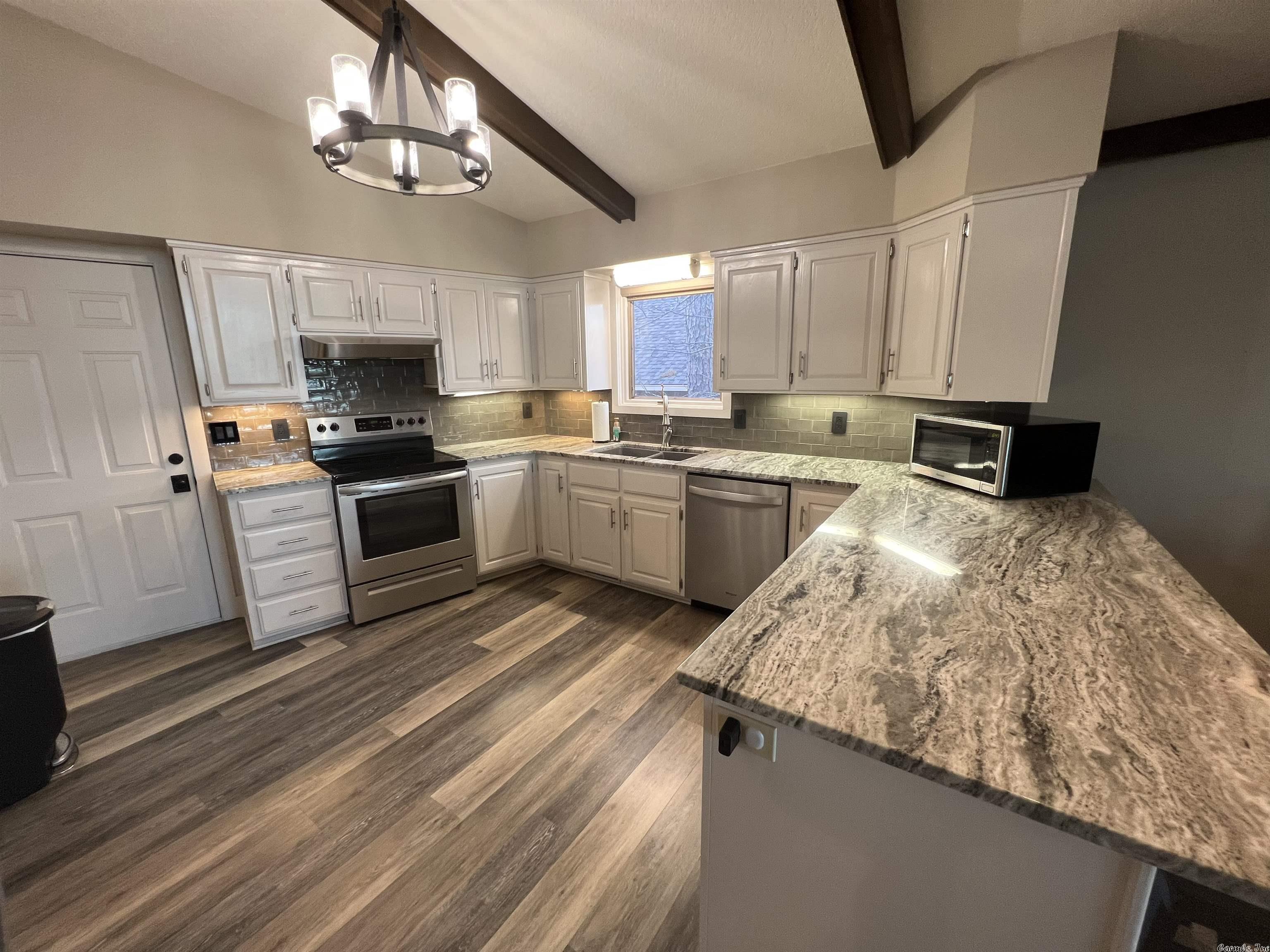 INDIAN HILLS - Residential