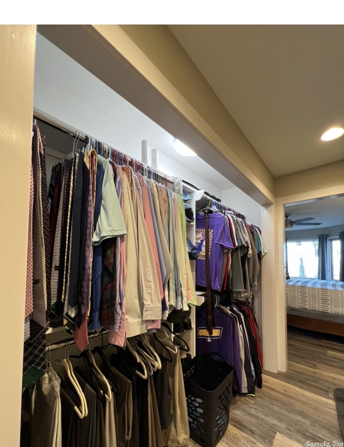 INDIAN HILLS - Residential