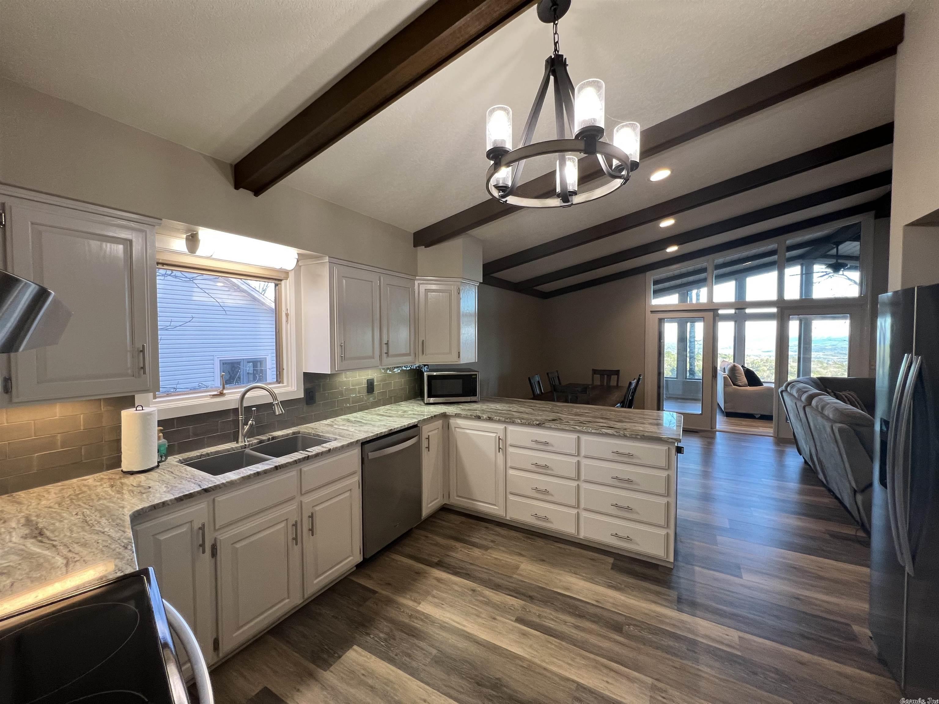 INDIAN HILLS - Residential