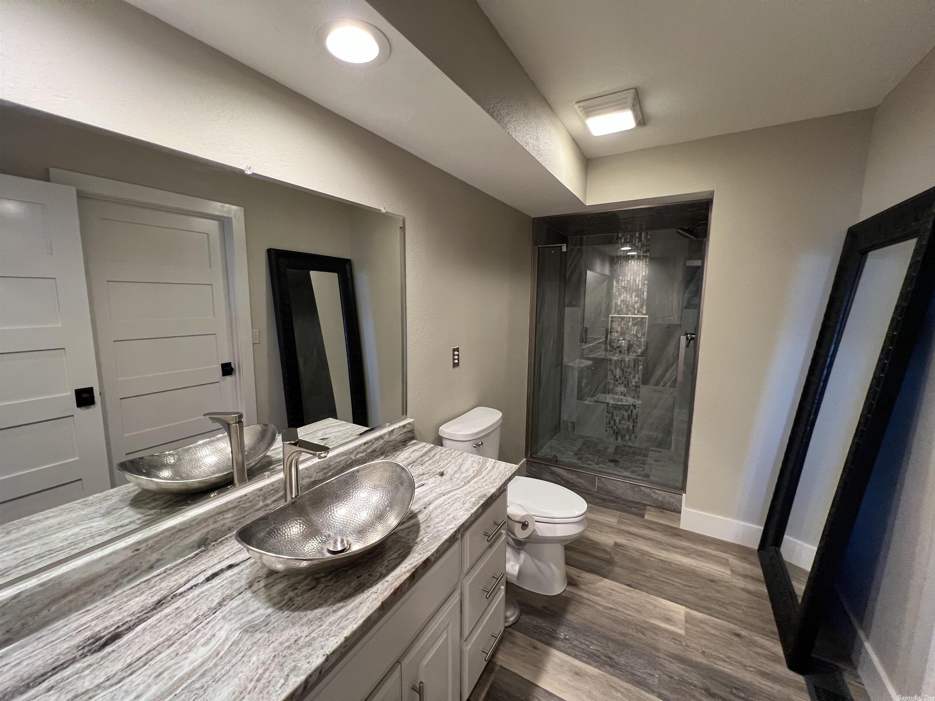 INDIAN HILLS - Residential