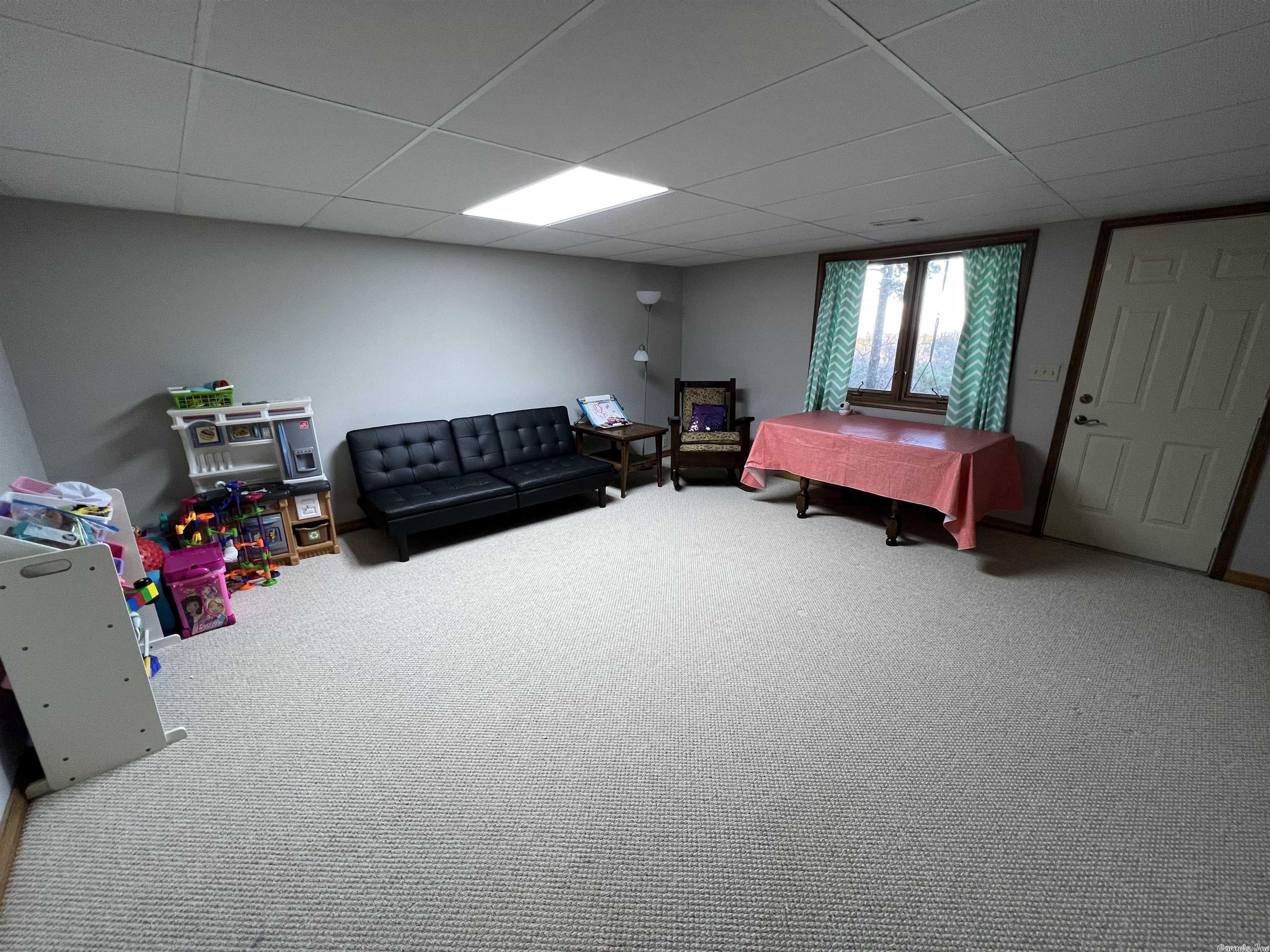 INDIAN HILLS - Residential