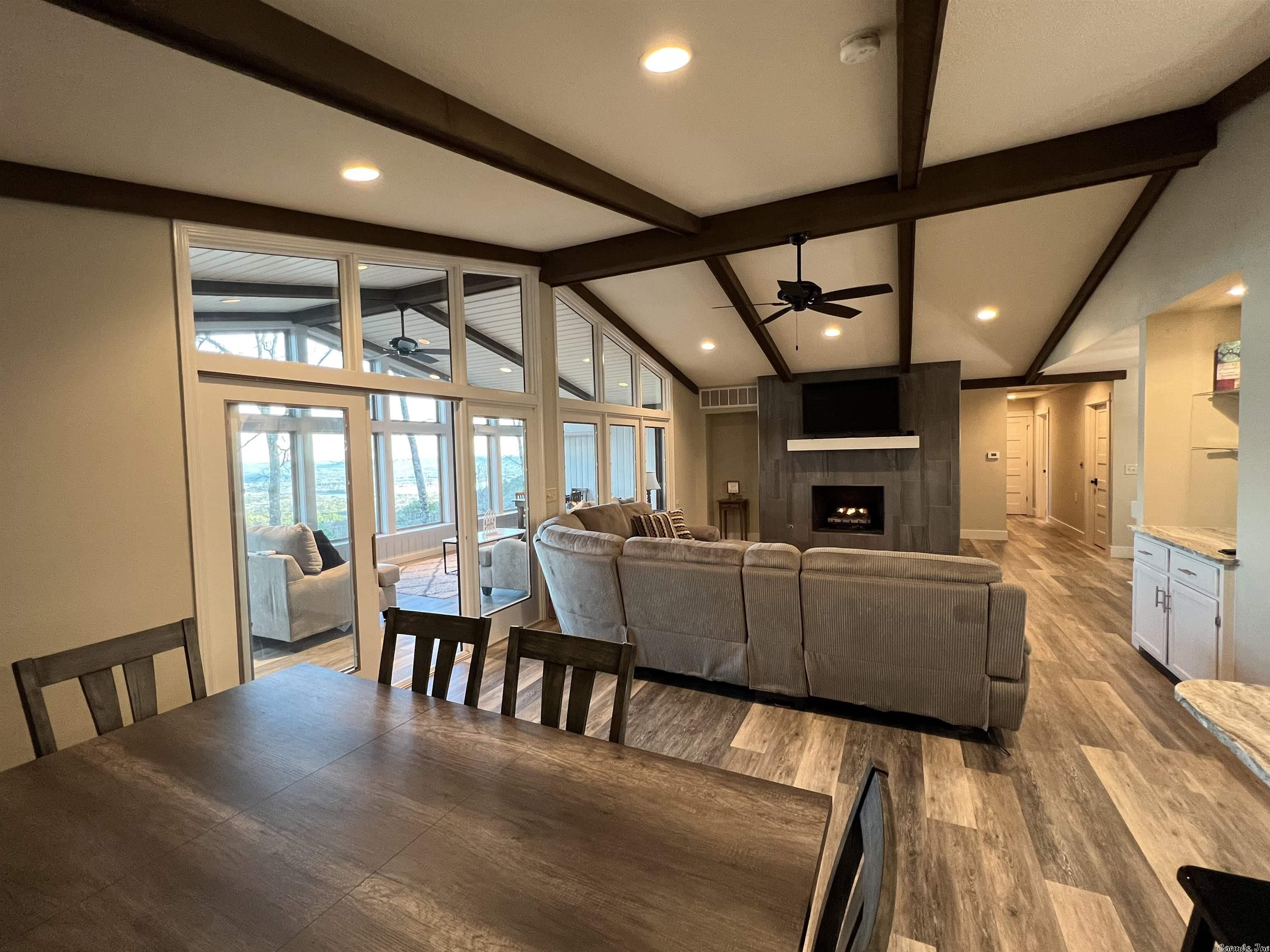 INDIAN HILLS - Residential