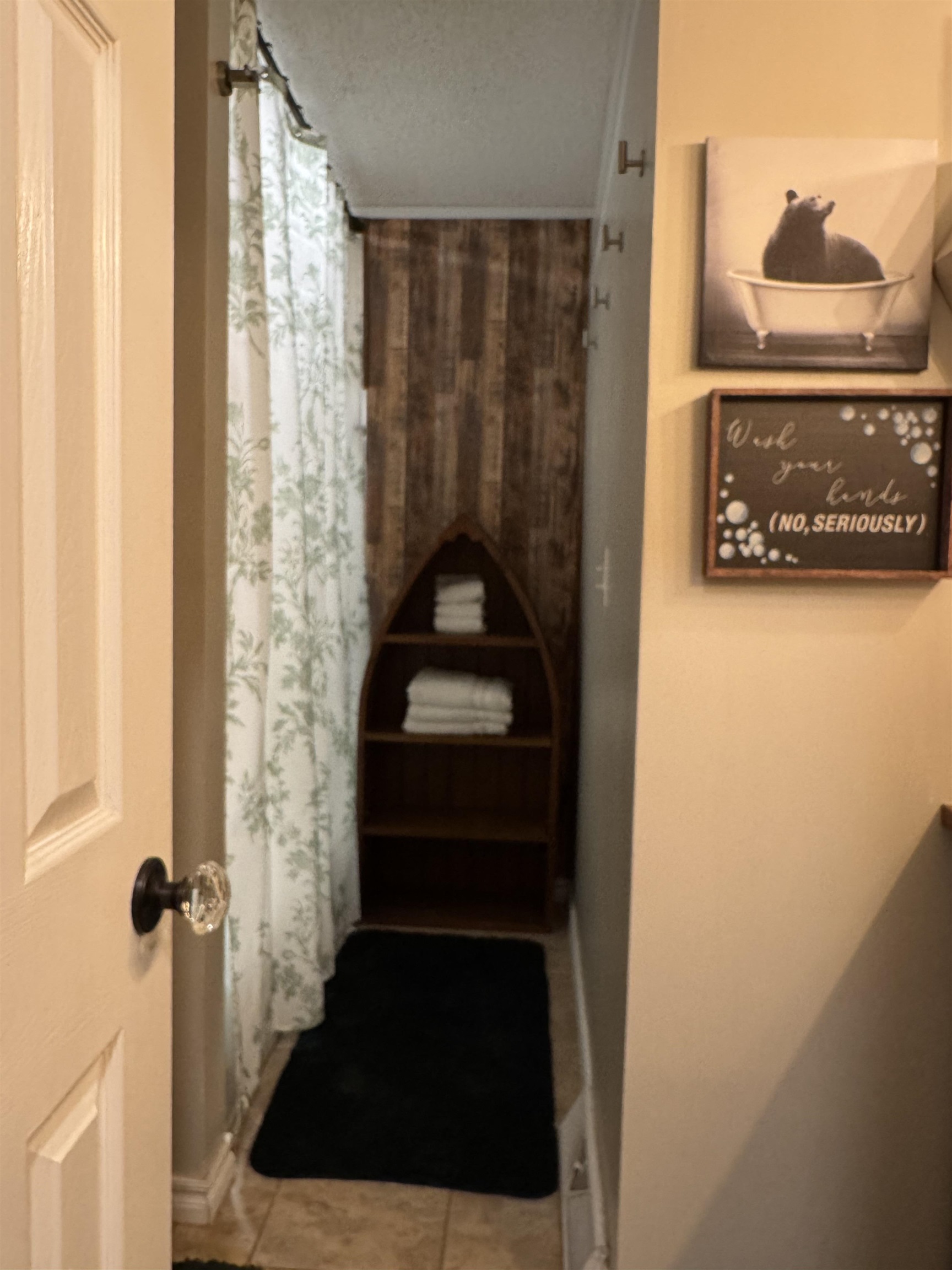 WEST LAKES ESTATES - Residential