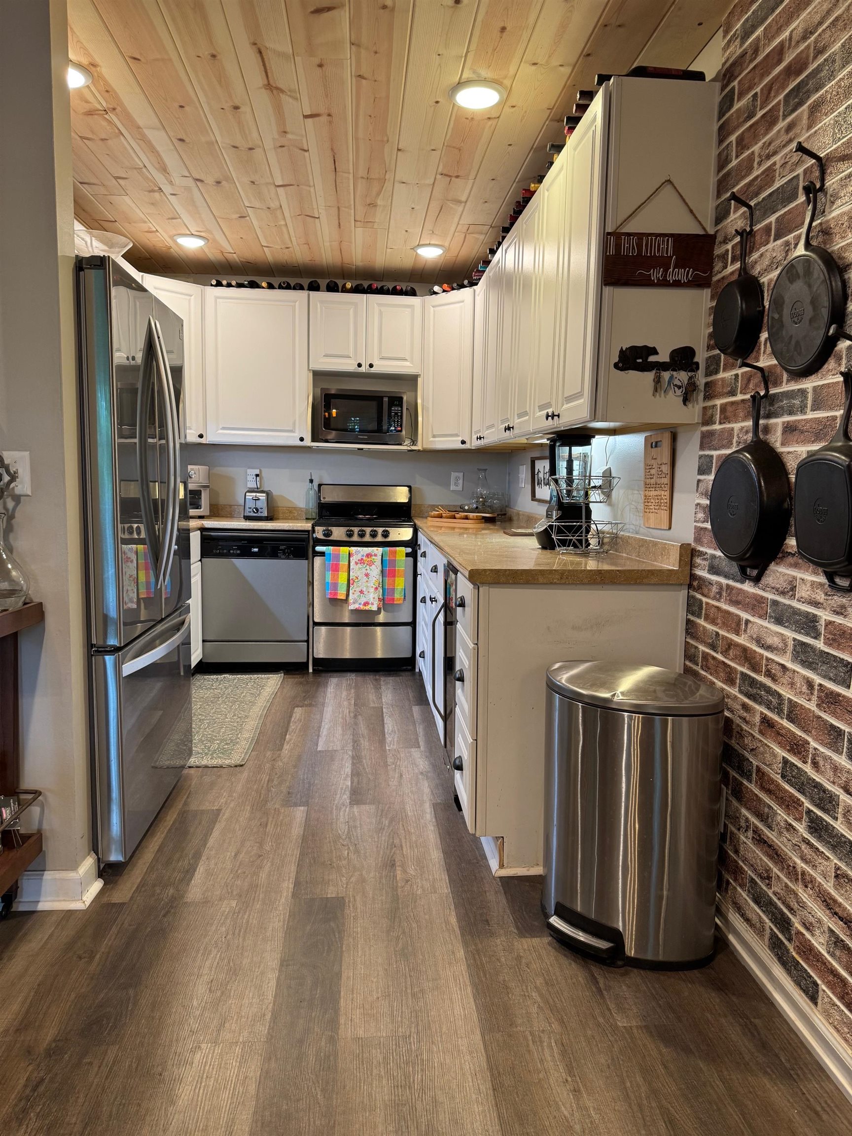 WEST LAKES ESTATES - Residential