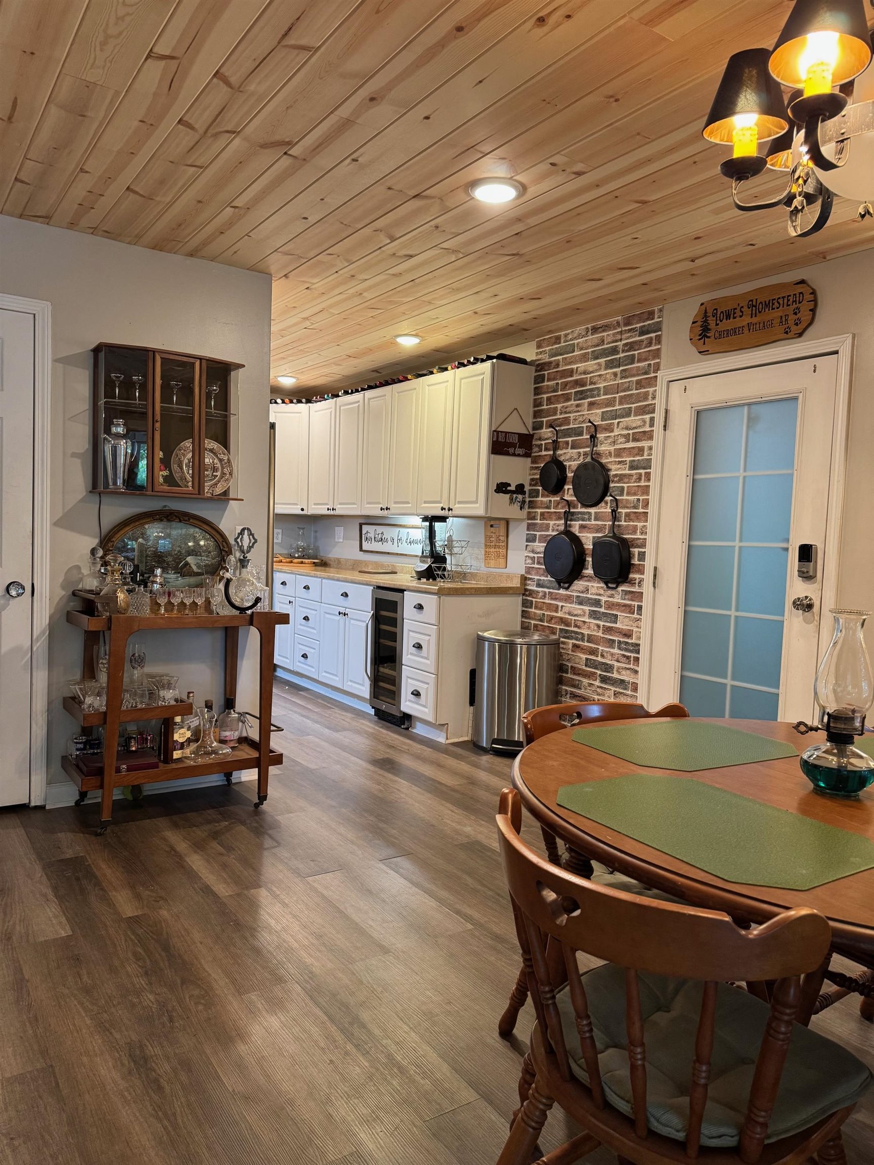 WEST LAKES ESTATES - Residential