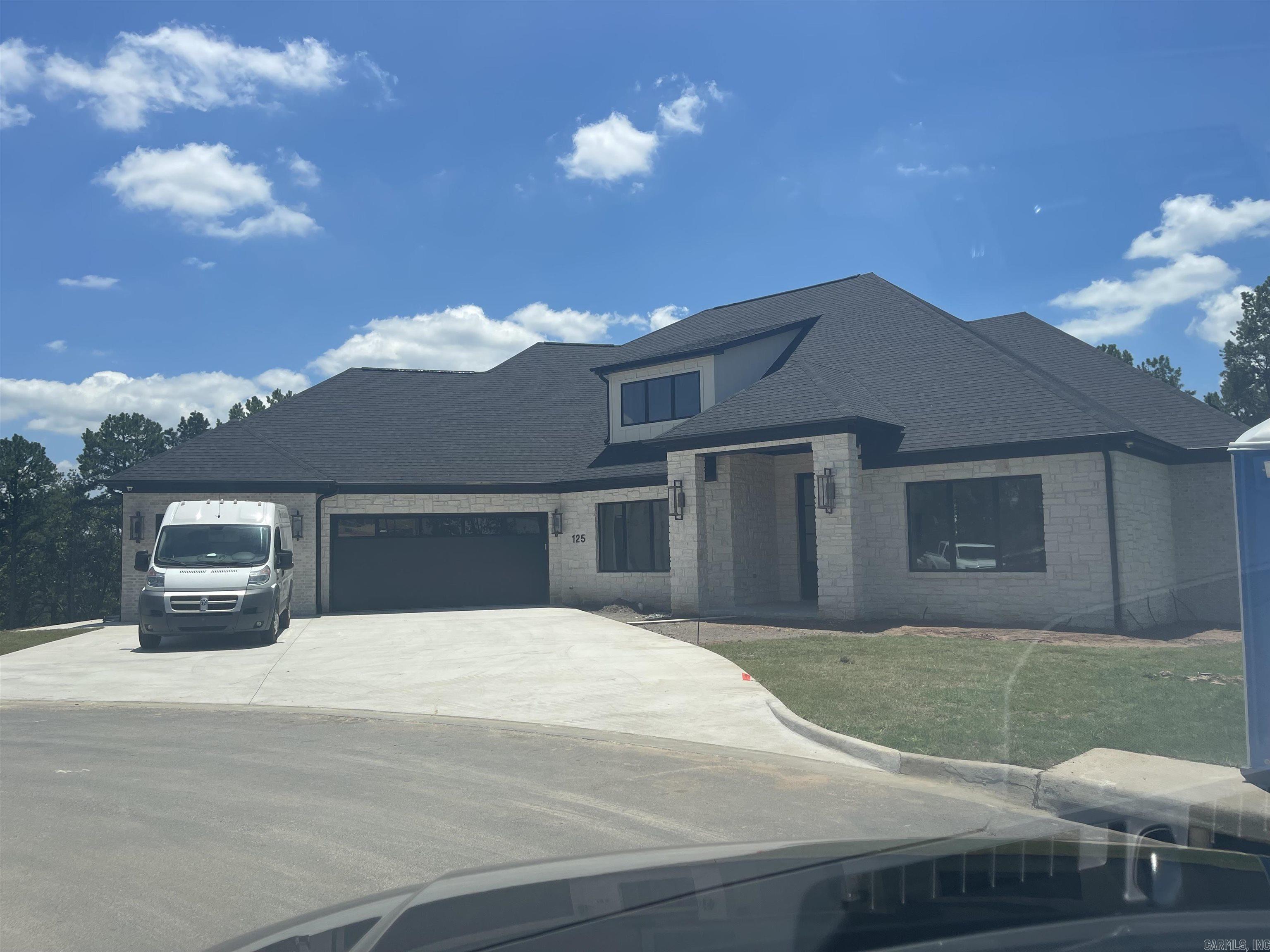 CHENAL VALLEY "FALSTONE COURT" - Residential