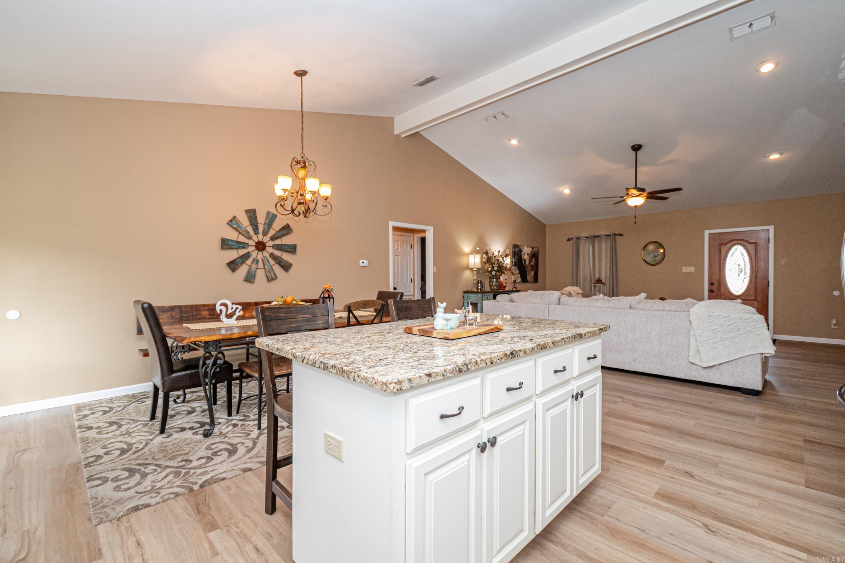 MONTICELLO - Residential