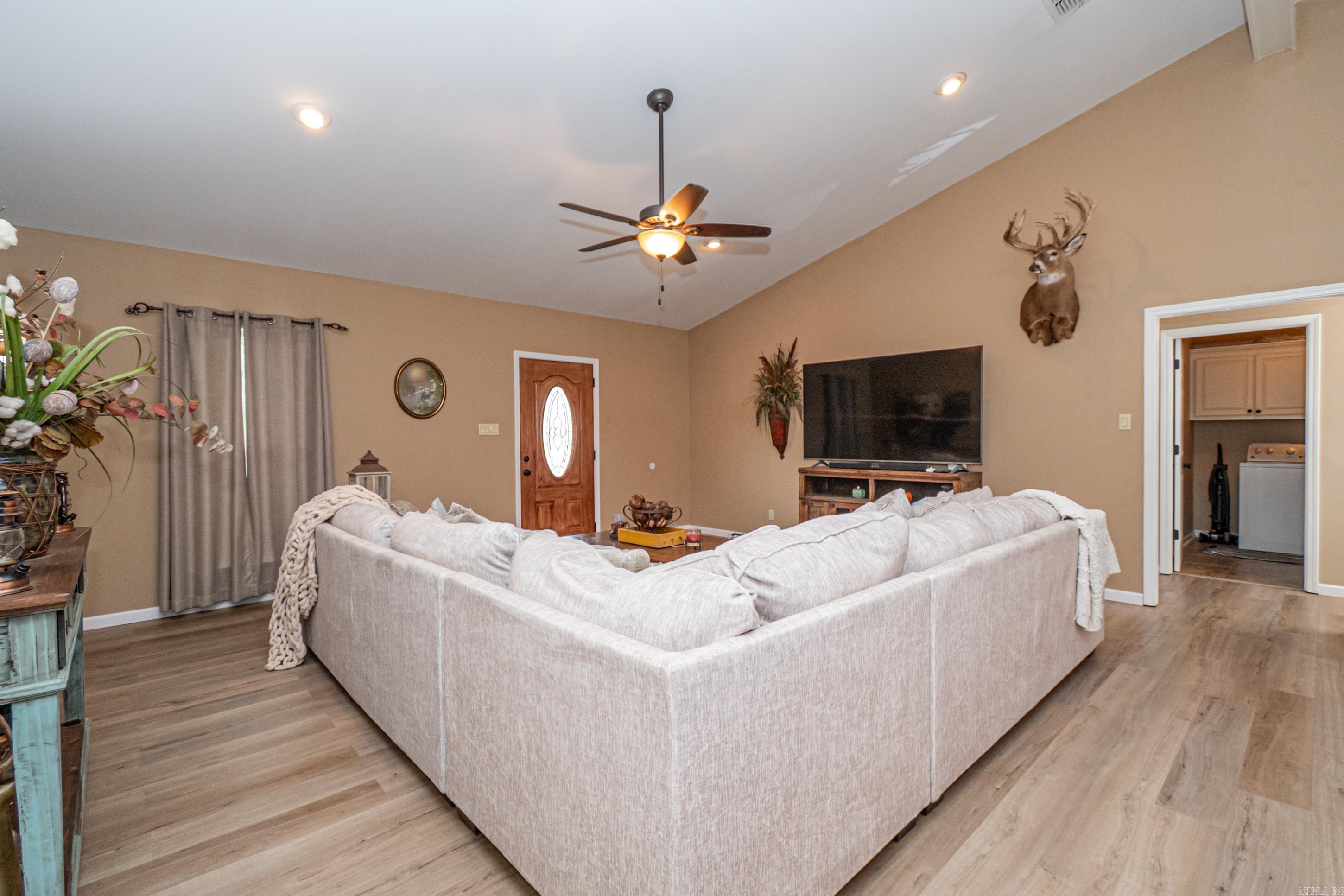 MONTICELLO - Residential