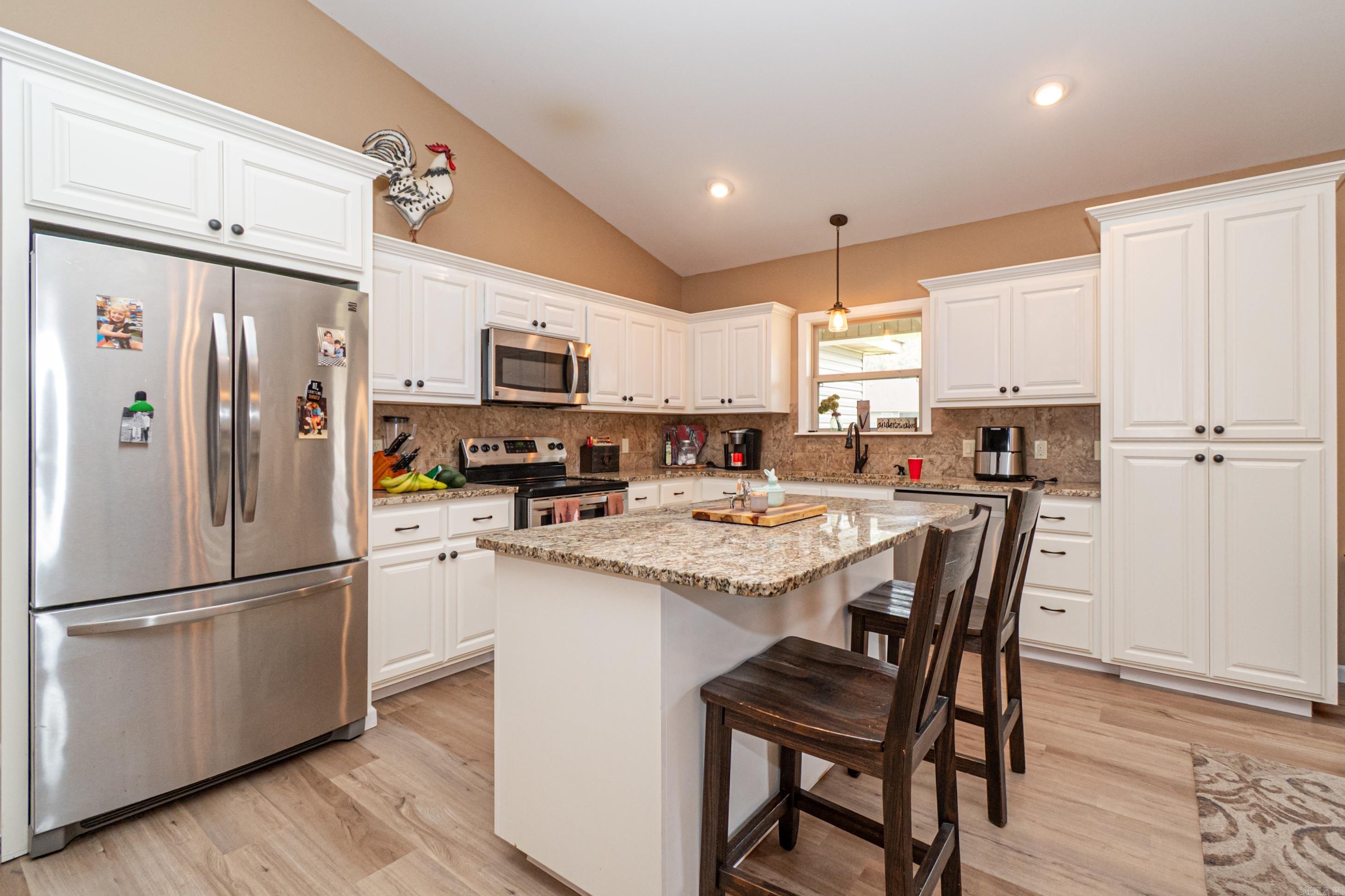 MONTICELLO - Residential