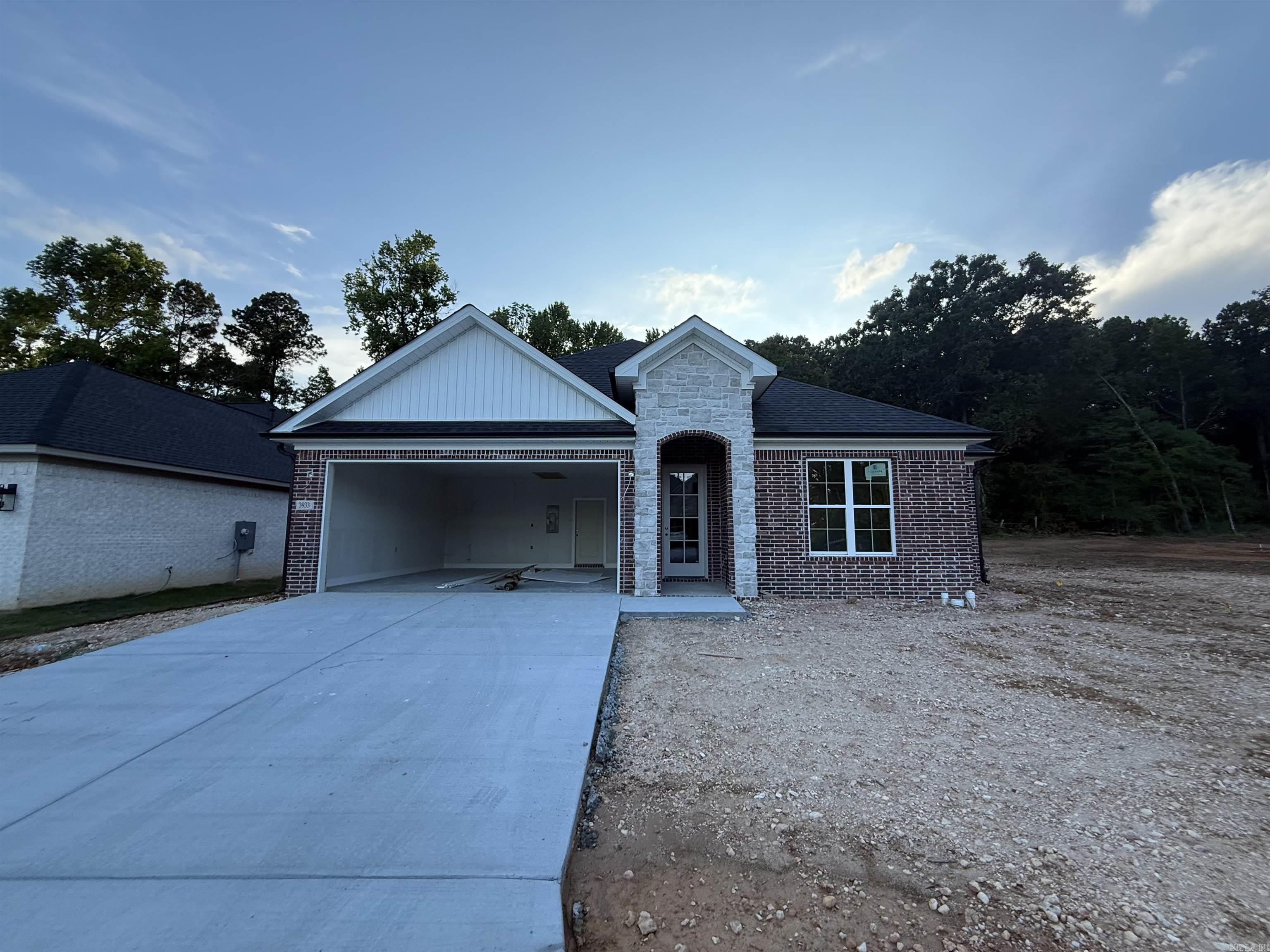 SPENCER CROSSING LLC - Residential