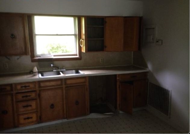 BARROW JOHN - Residential