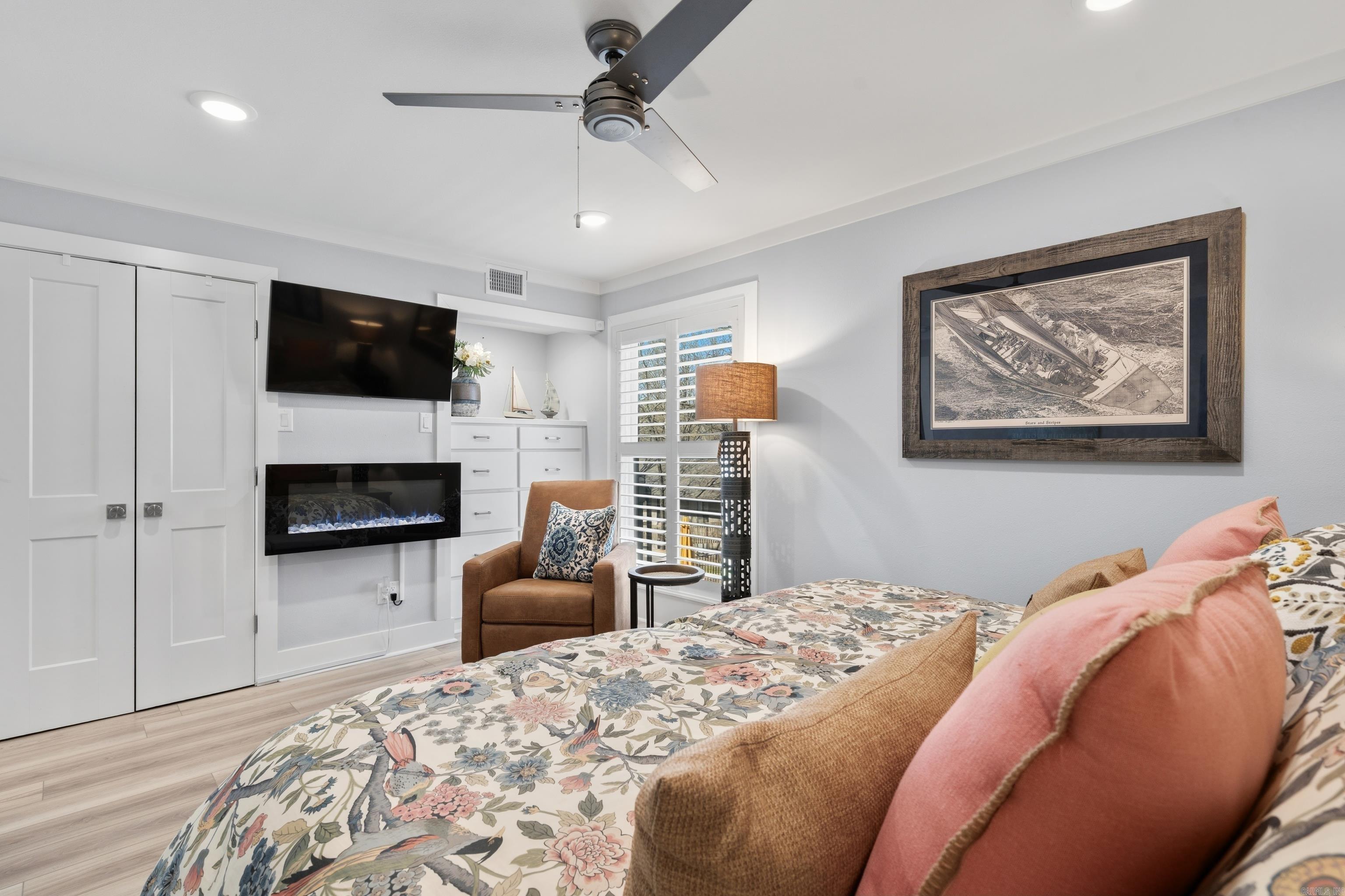 SUNSET COVE HPR - Residential