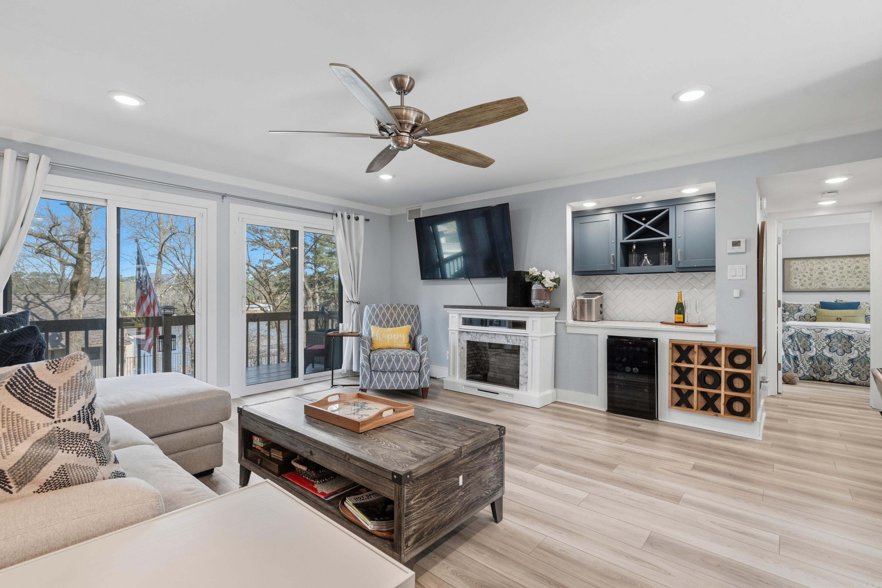 SUNSET COVE HPR - Residential