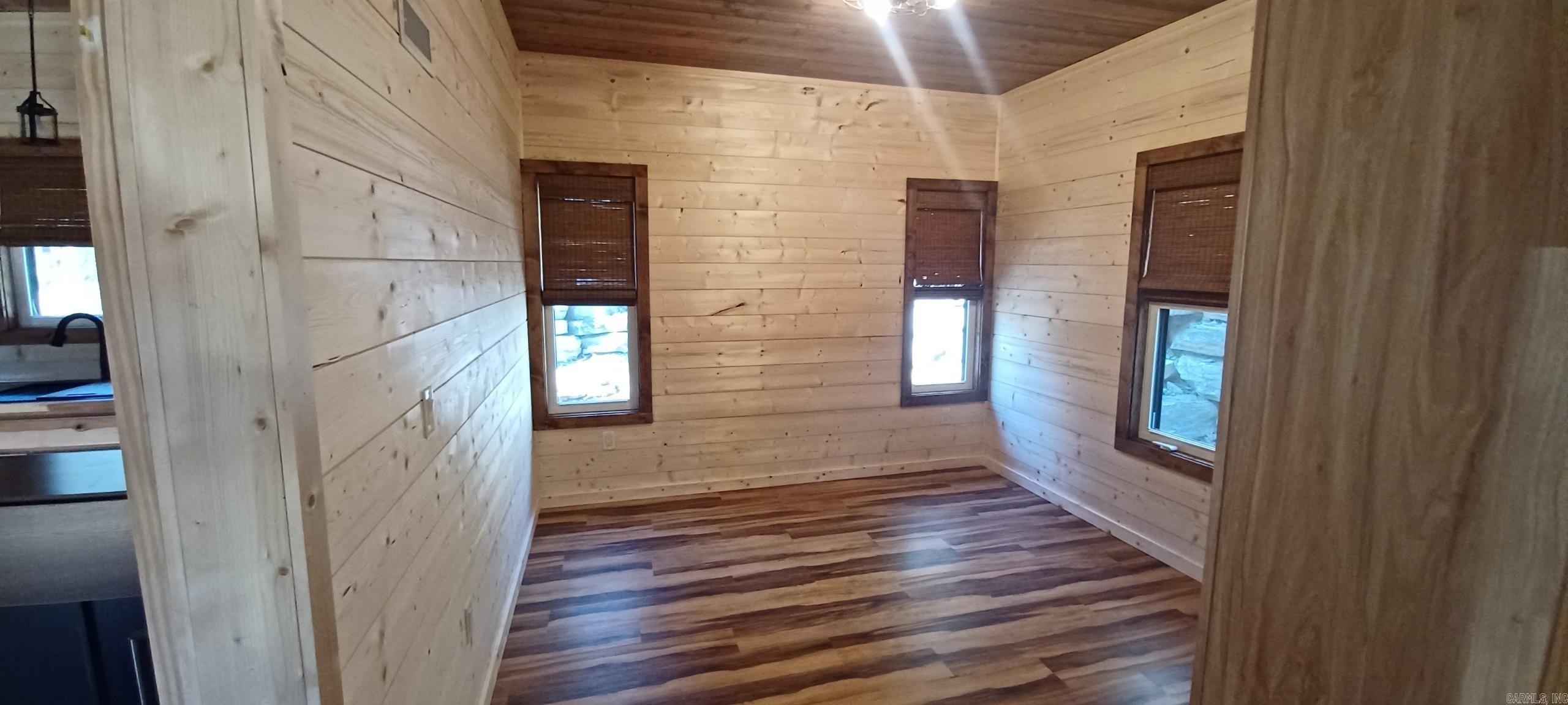 Metes & Bounds - Residential Lease