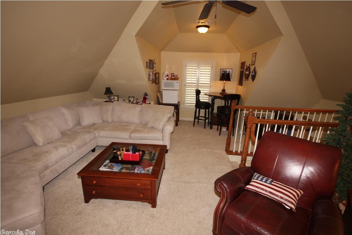 WOODLANDS EDGE - Residential