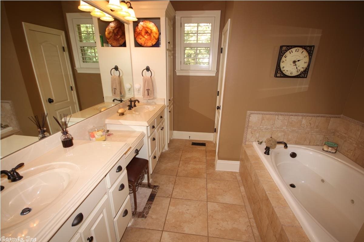 WOODLANDS EDGE - Residential