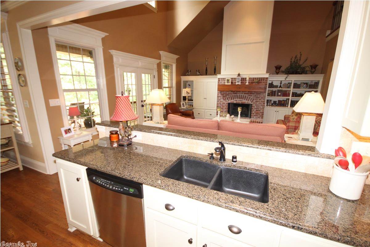 WOODLANDS EDGE - Residential