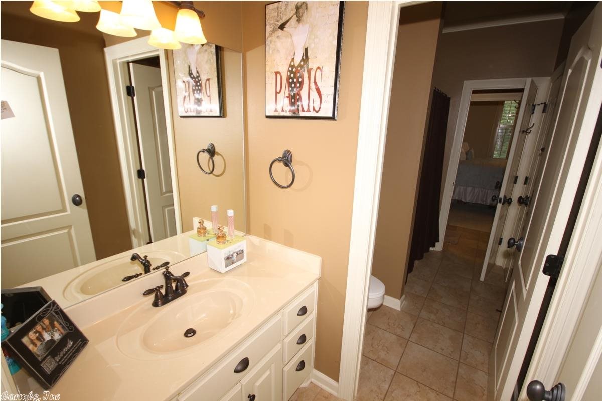 WOODLANDS EDGE - Residential