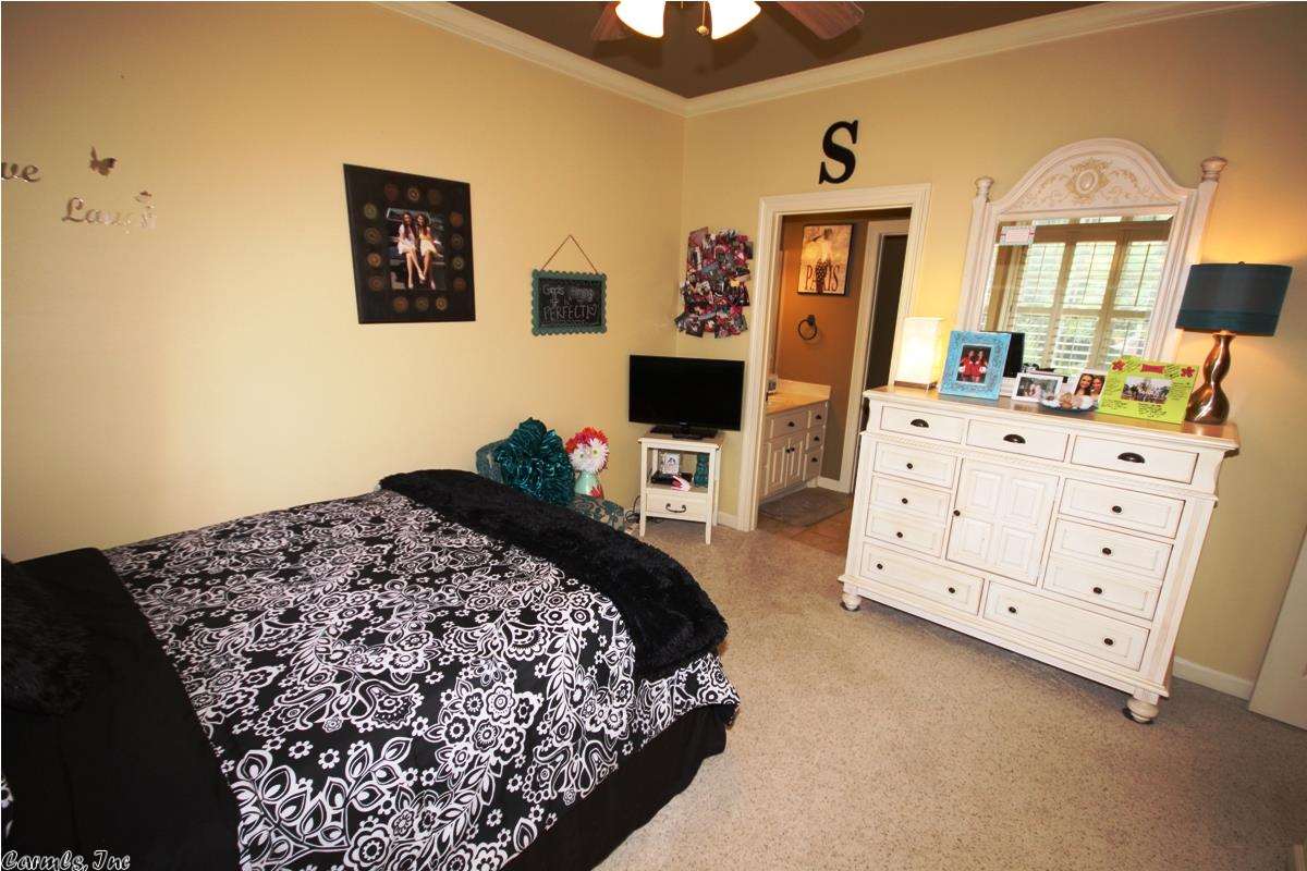 WOODLANDS EDGE - Residential